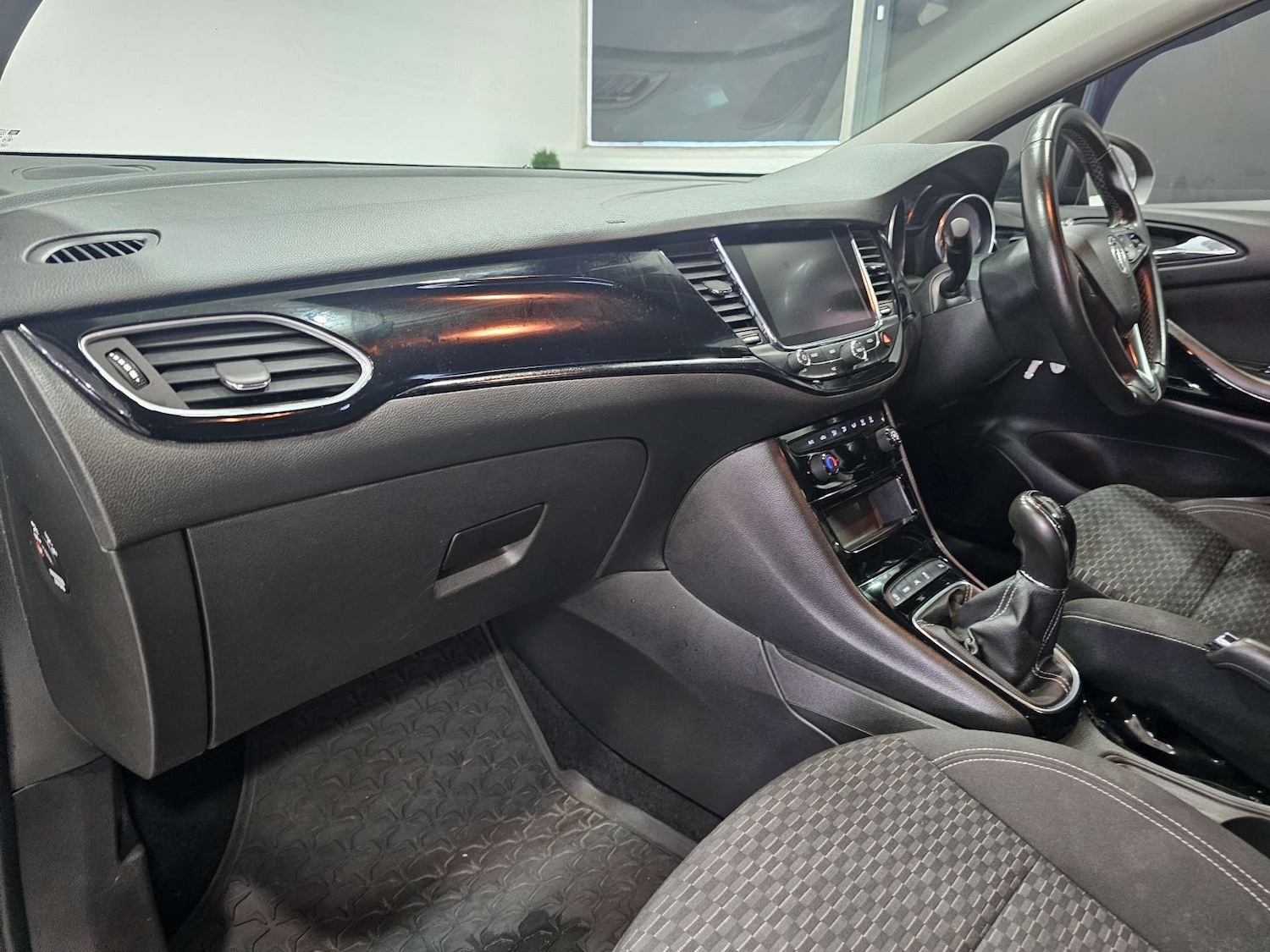 Used Vauxhall Astra 2018 for sale - 76972443: Photo 83