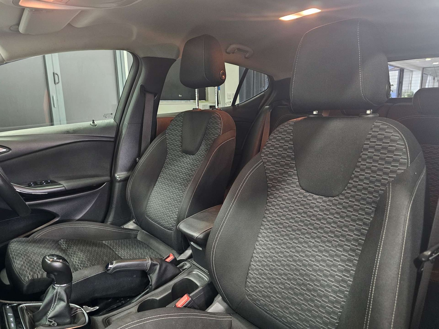 Used Vauxhall Astra 2018 for sale - 76972443: Photo 85