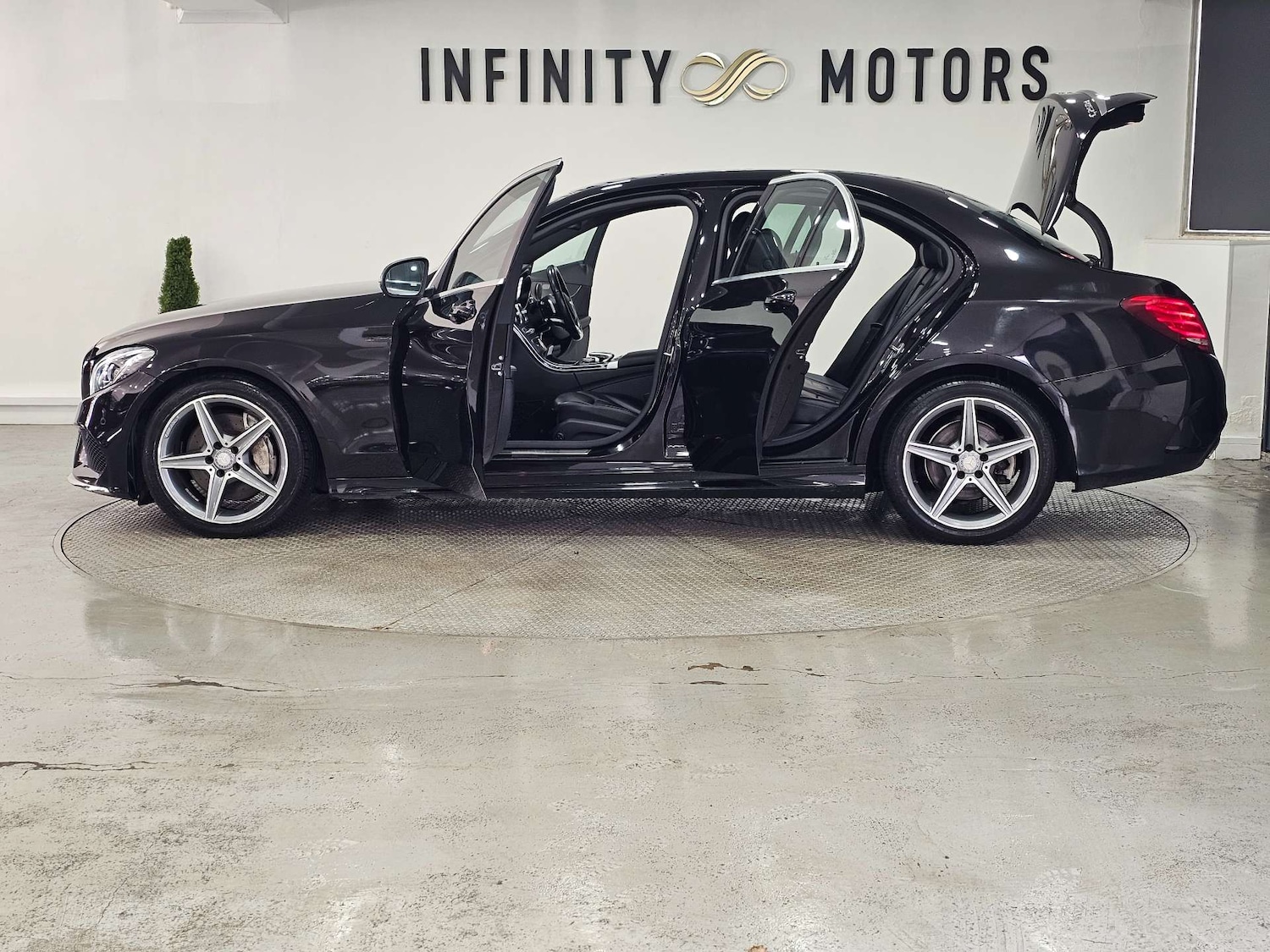 Used Mercedes-Benz C Class 2017 for sale - 77296443: Photo 100