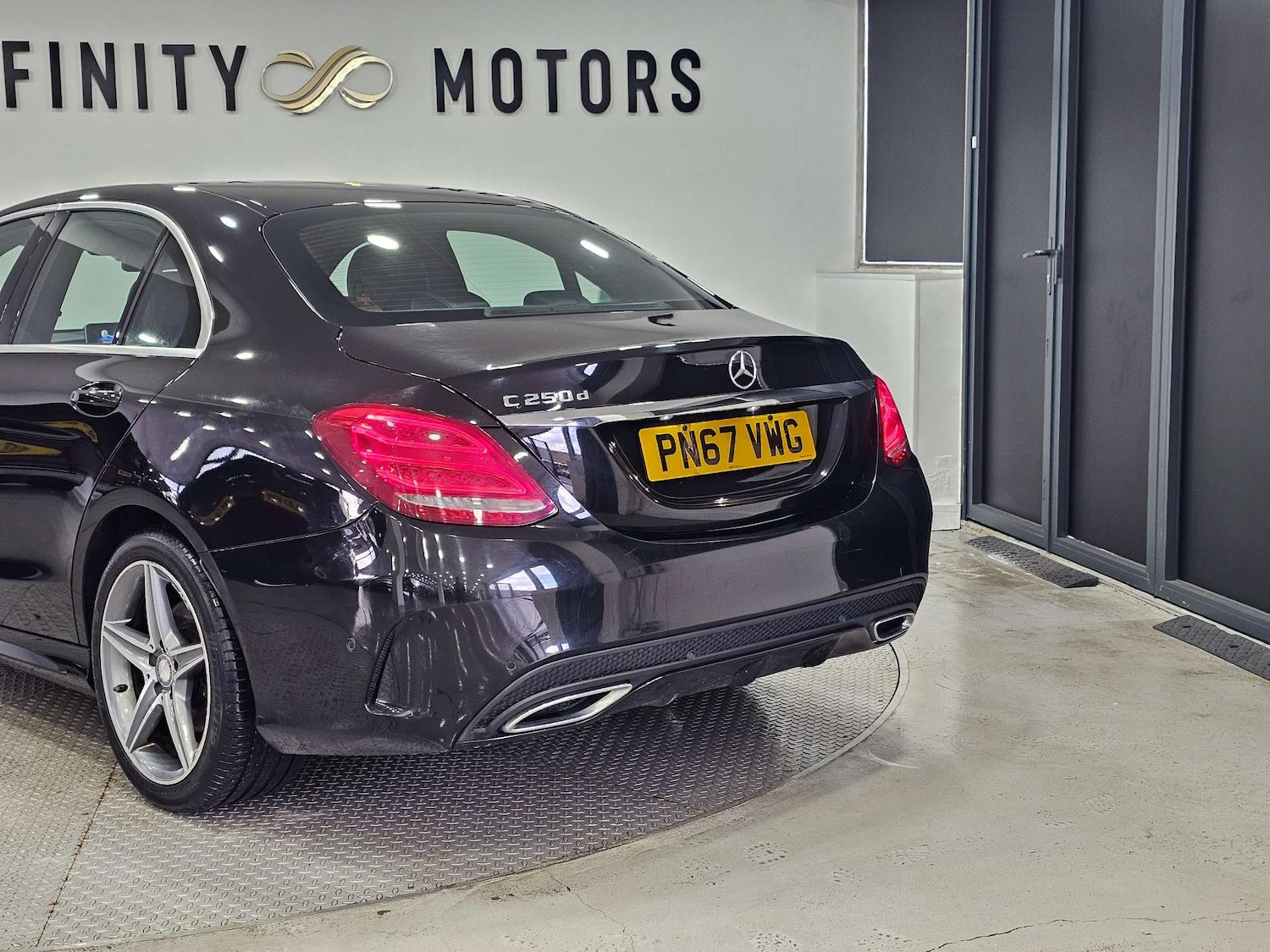 Used Mercedes-Benz C Class 2017 for sale - 77296443: Photo 82