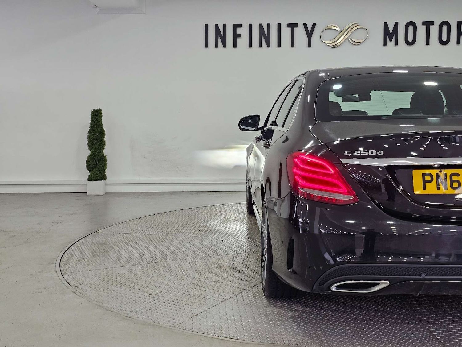 Used Mercedes-Benz C Class 2017 for sale - 77296443: Photo 85