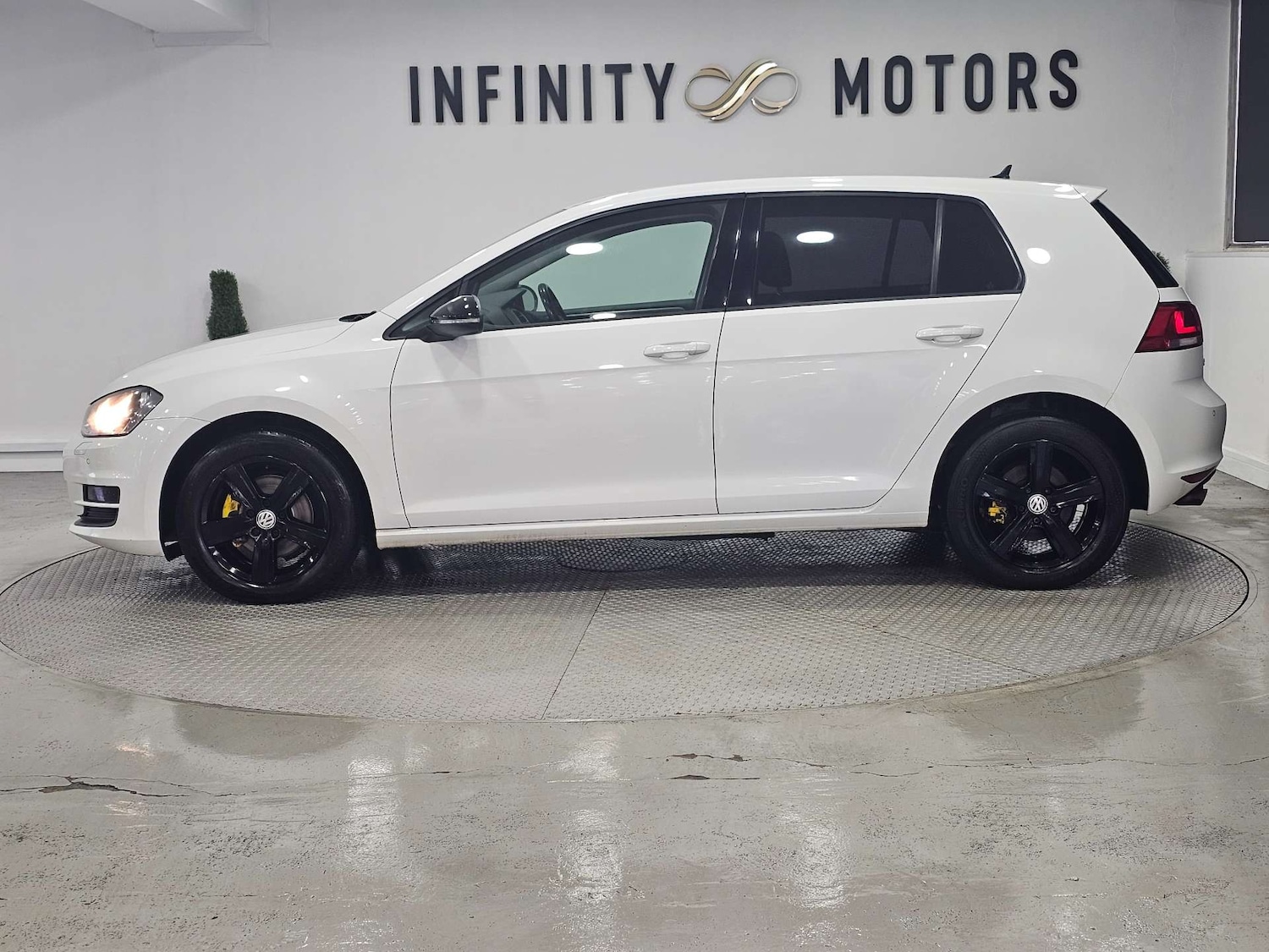 Used Volkswagen Golf 2016 for sale - 76972377: Photo 20