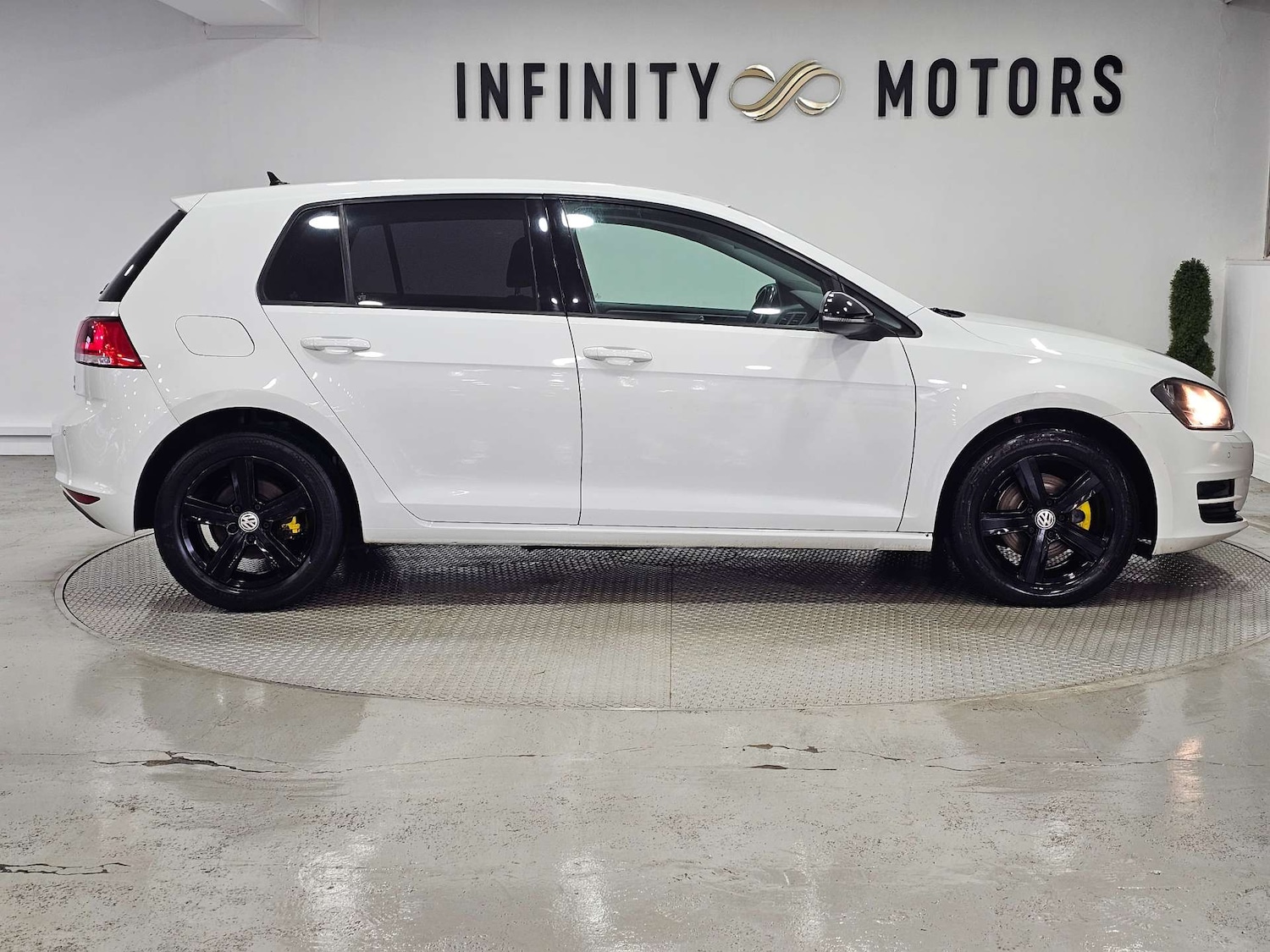 Used Volkswagen Golf 2016 for sale - 76972377: Photo 35