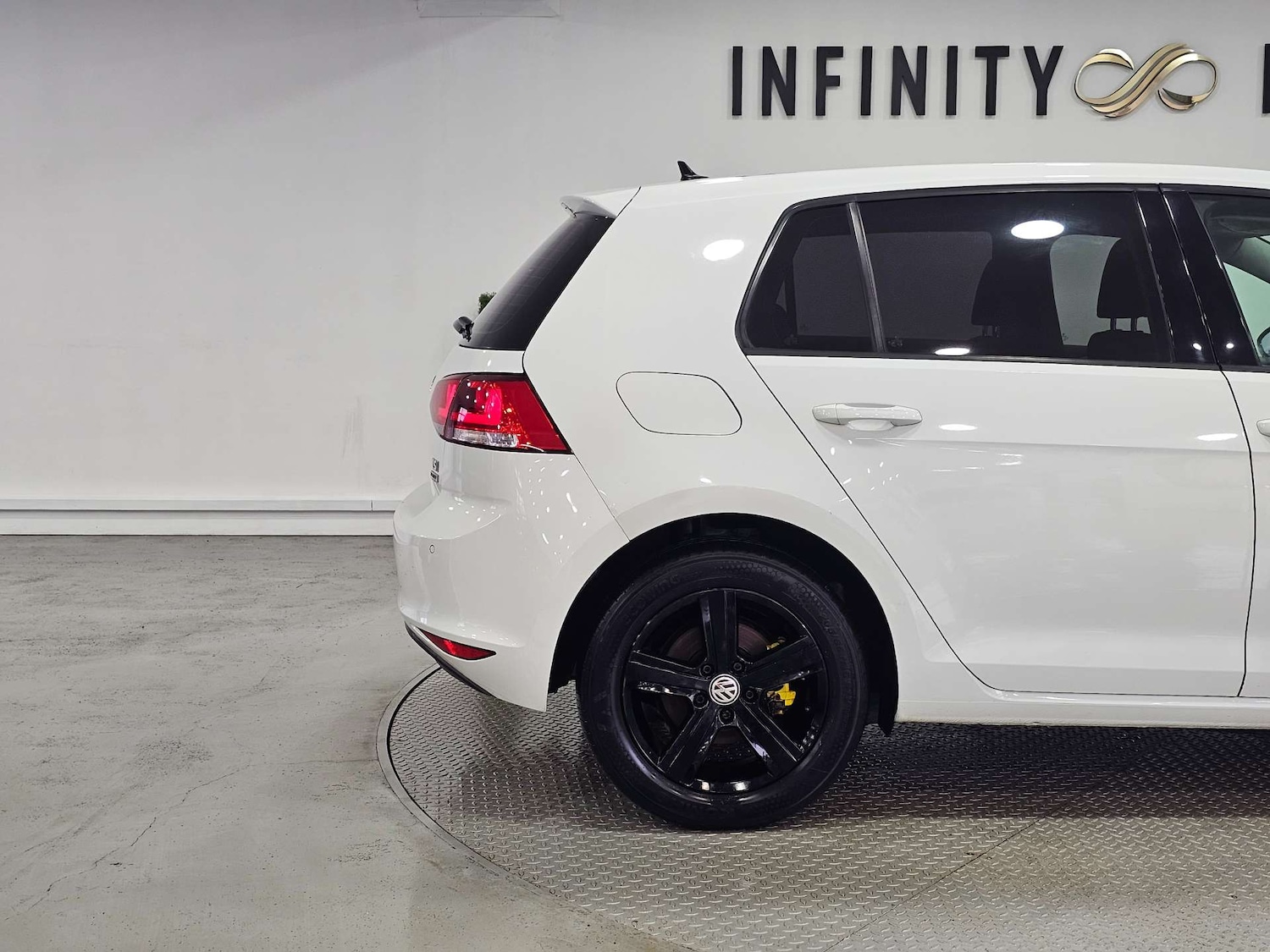 Used Volkswagen Golf 2016 for sale - 76972377: Photo 37