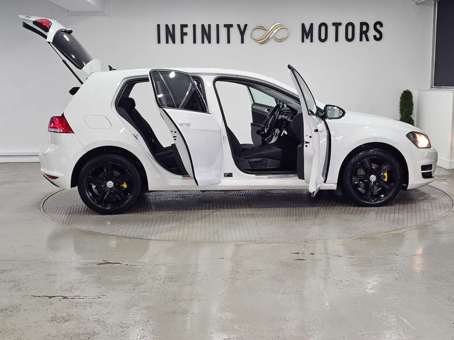 Used Volkswagen Golf 2016 for sale - 76972377: Photo 42