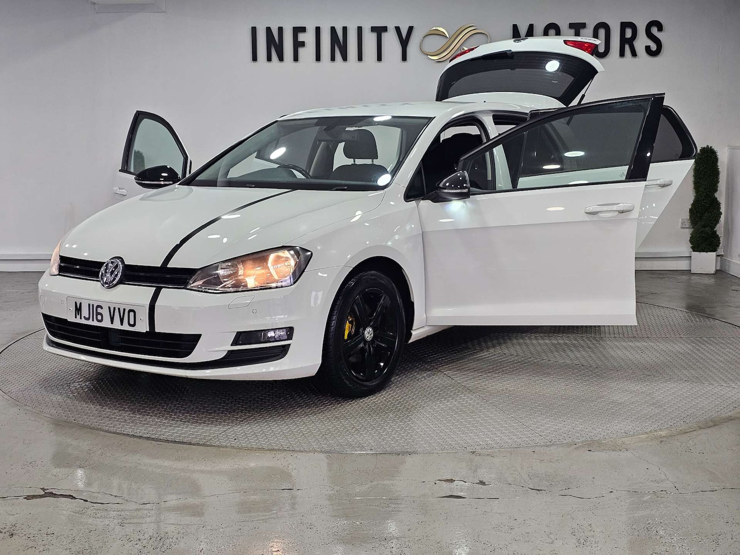 Used Volkswagen Golf 2016 for sale - 76972377: Photo 45