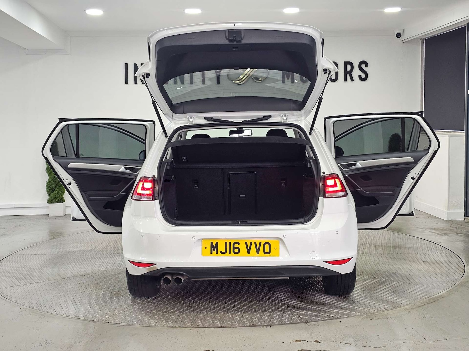 Used Volkswagen Golf 2016 for sale - 76972377: Photo 49