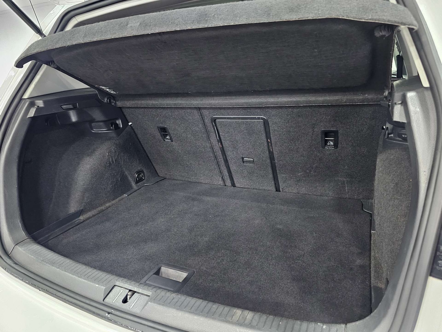 Used Volkswagen Golf 2016 for sale - 76972377: Photo 50