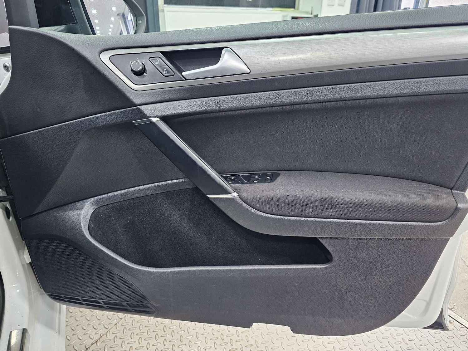 Used Volkswagen Golf 2016 for sale - 76972377: Photo 52