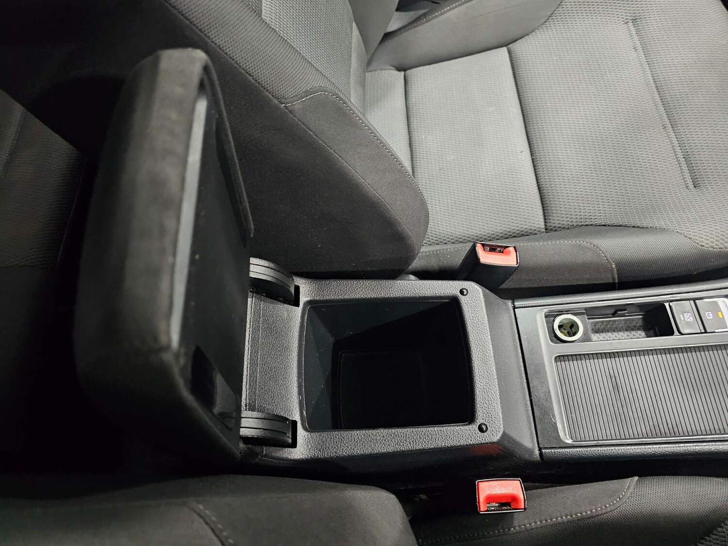 Used Volkswagen Golf 2016 for sale - 76972377: Photo 63