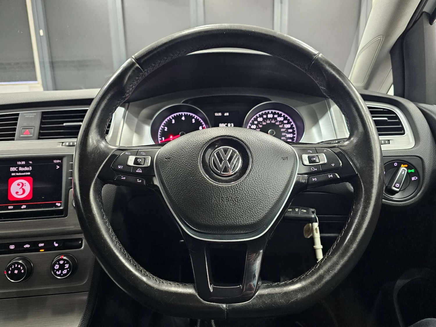 Used Volkswagen Golf 2016 for sale - 76972377: Photo 65