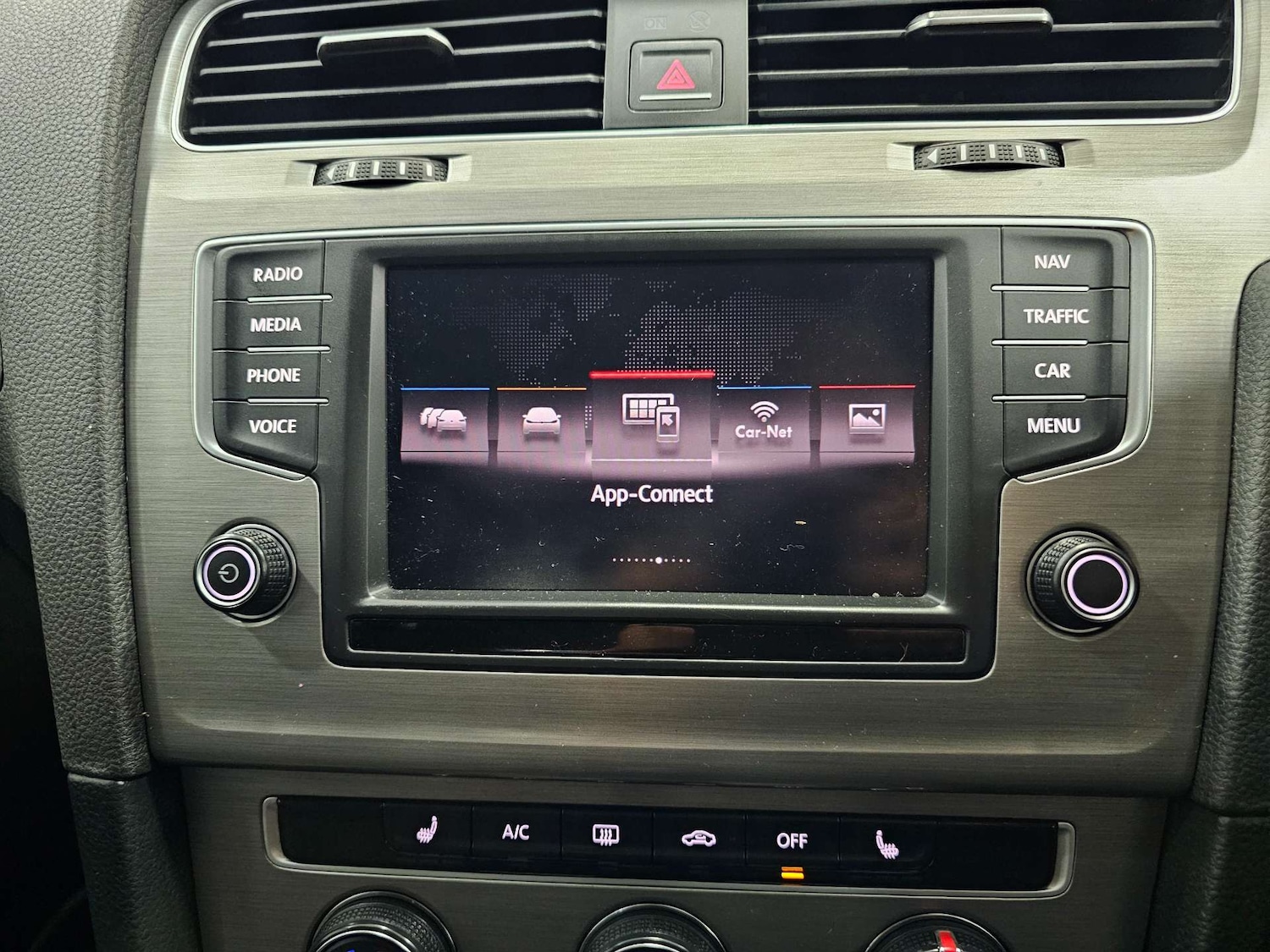 Used Volkswagen Golf 2016 for sale - 76972377: Photo 69