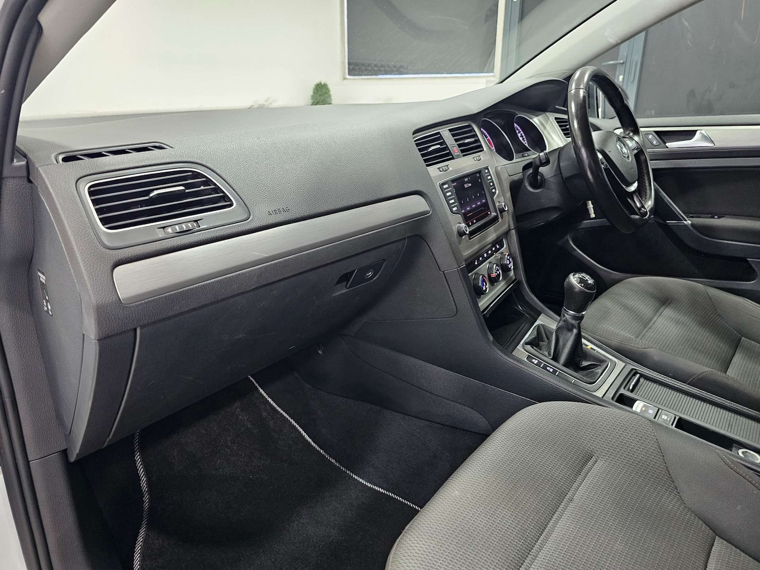 Used Volkswagen Golf 2016 for sale - 76972377: Photo 88