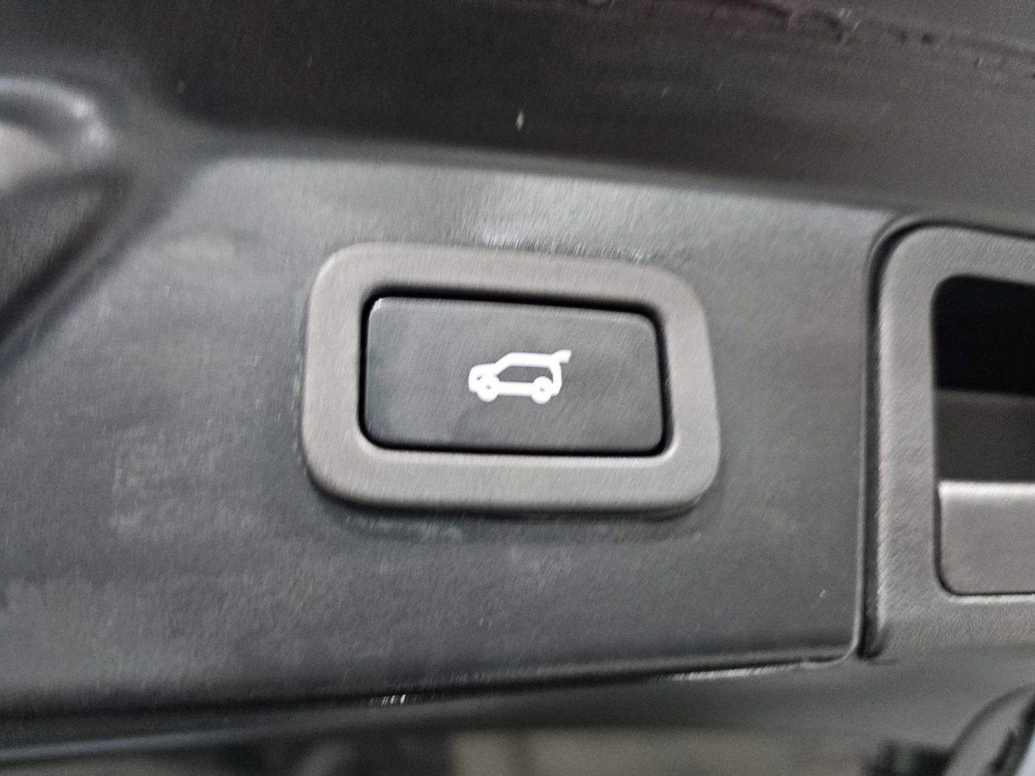 Used Land Rover Range Rover Velar 2019 for sale - 76972375: Photo 13