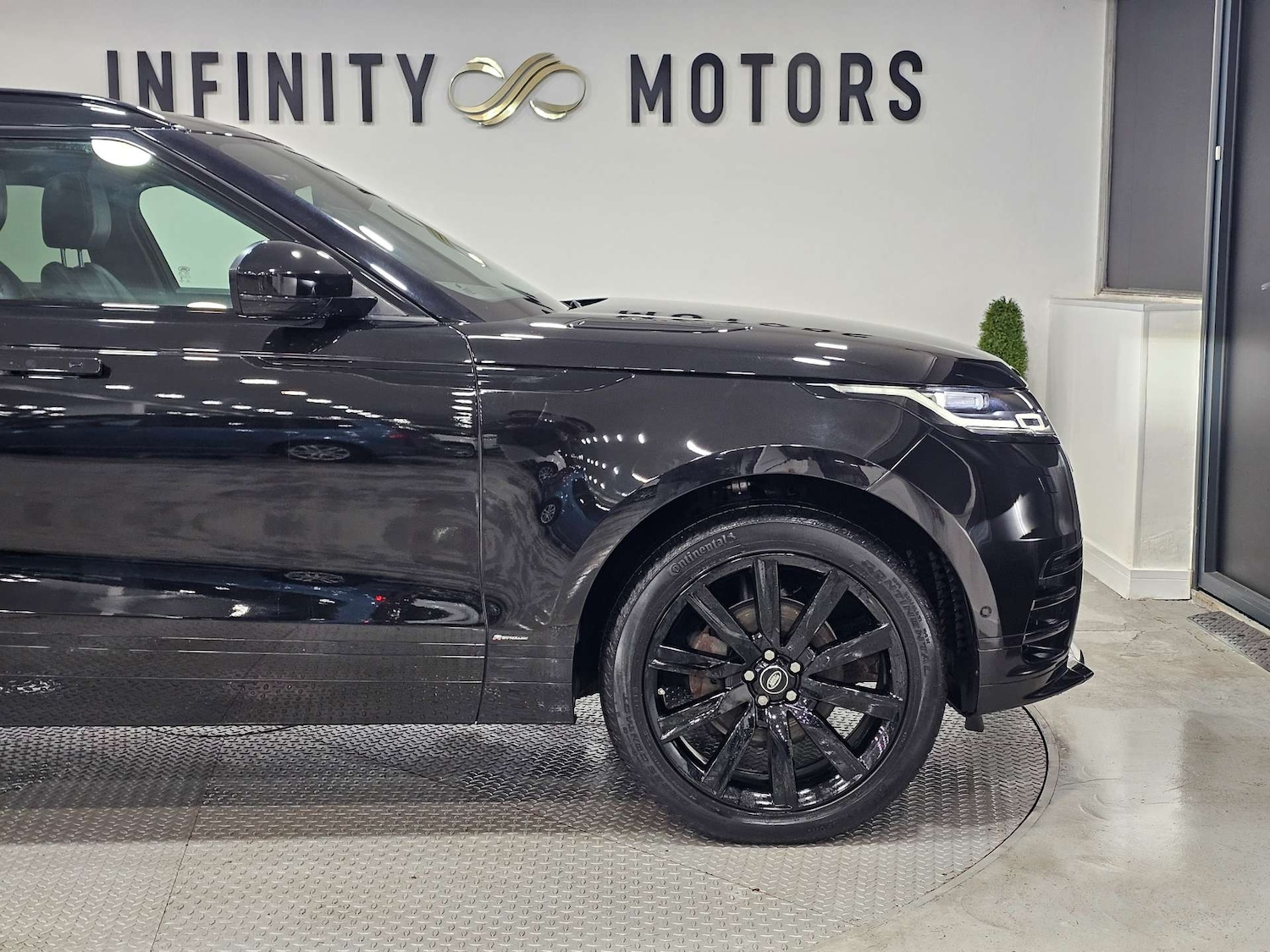 Used Land Rover Range Rover Velar 2019 for sale - 76972375: Photo 27