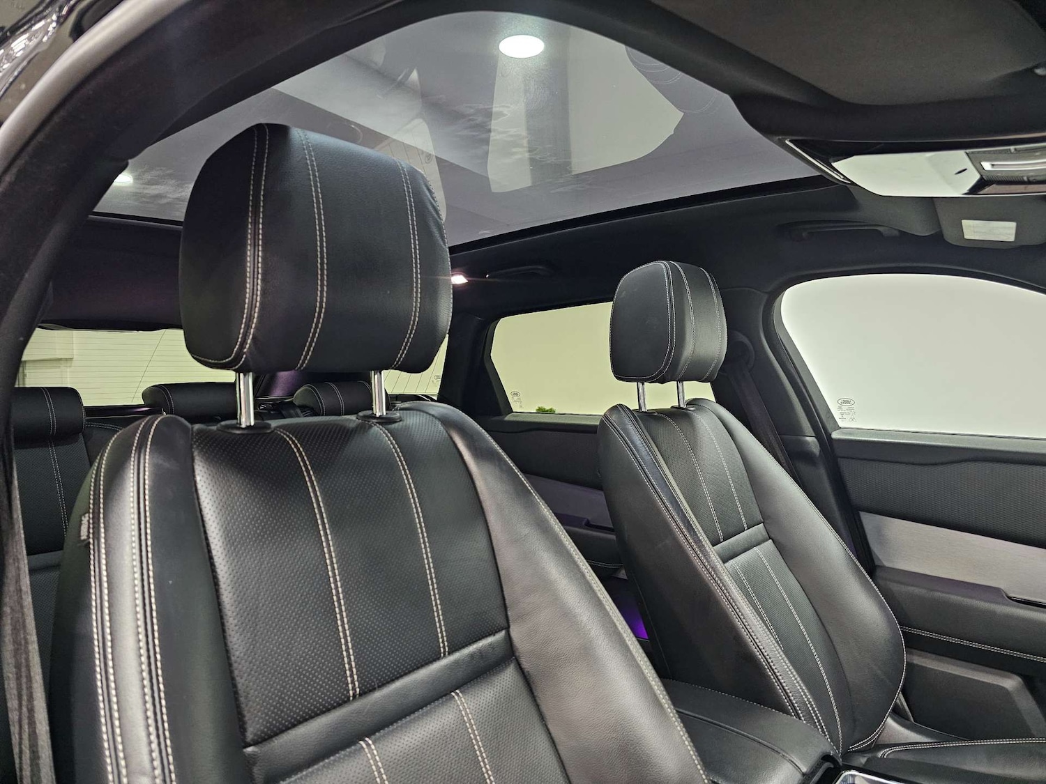 Used Land Rover Range Rover Velar 2019 for sale - 76972375: Photo 3