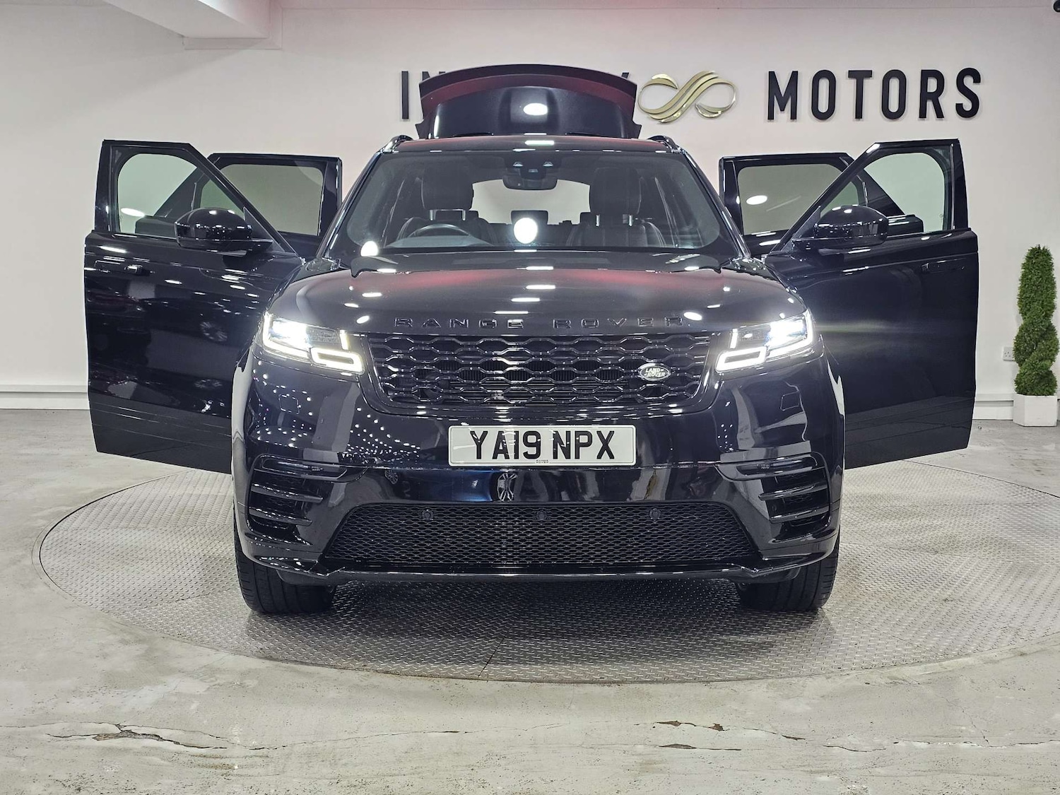 Used Land Rover Range Rover Velar 2019 for sale - 76972375: Photo 31