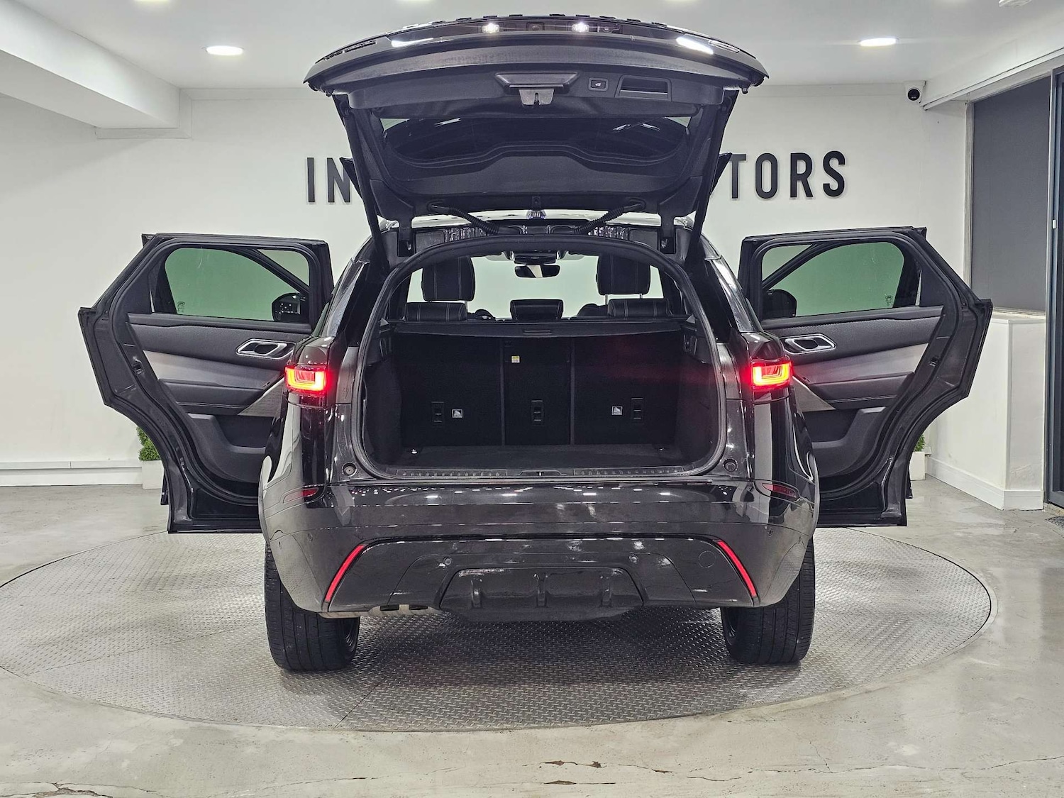 Used Land Rover Range Rover Velar 2019 for sale - 76972375: Photo 33