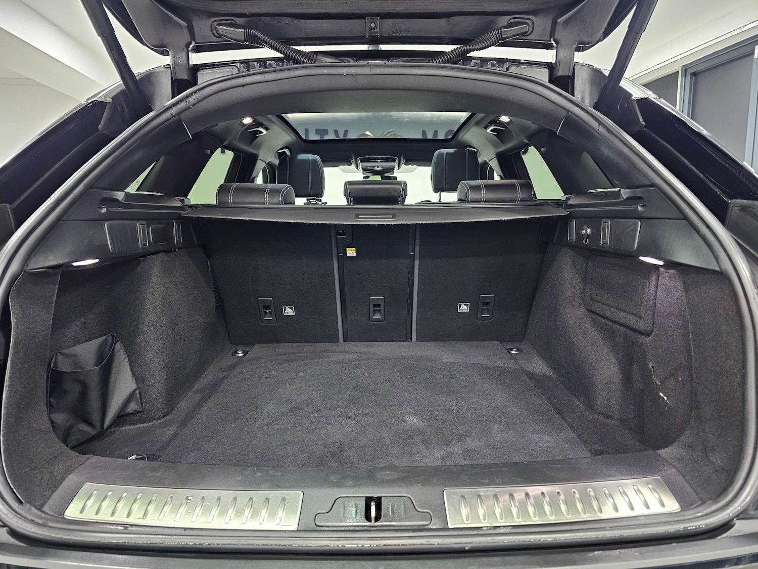 Used Land Rover Range Rover Velar 2019 for sale - 76972375: Photo 36