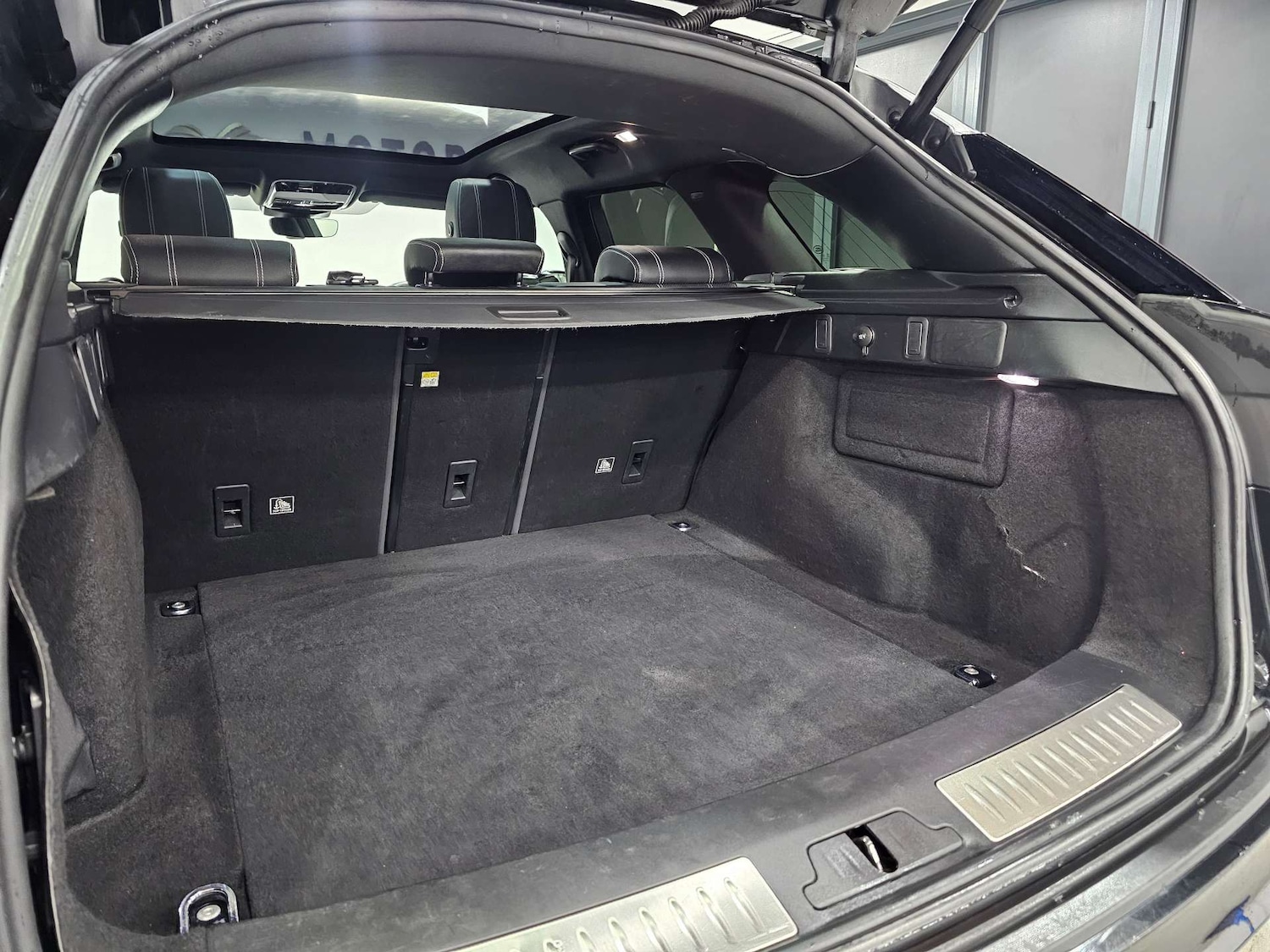 Used Land Rover Range Rover Velar 2019 for sale - 76972375: Photo 37