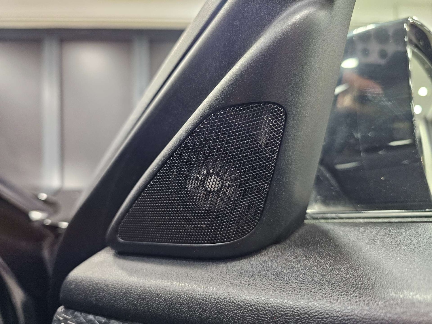 Used Land Rover Range Rover Velar 2019 for sale - 76972375: Photo 40