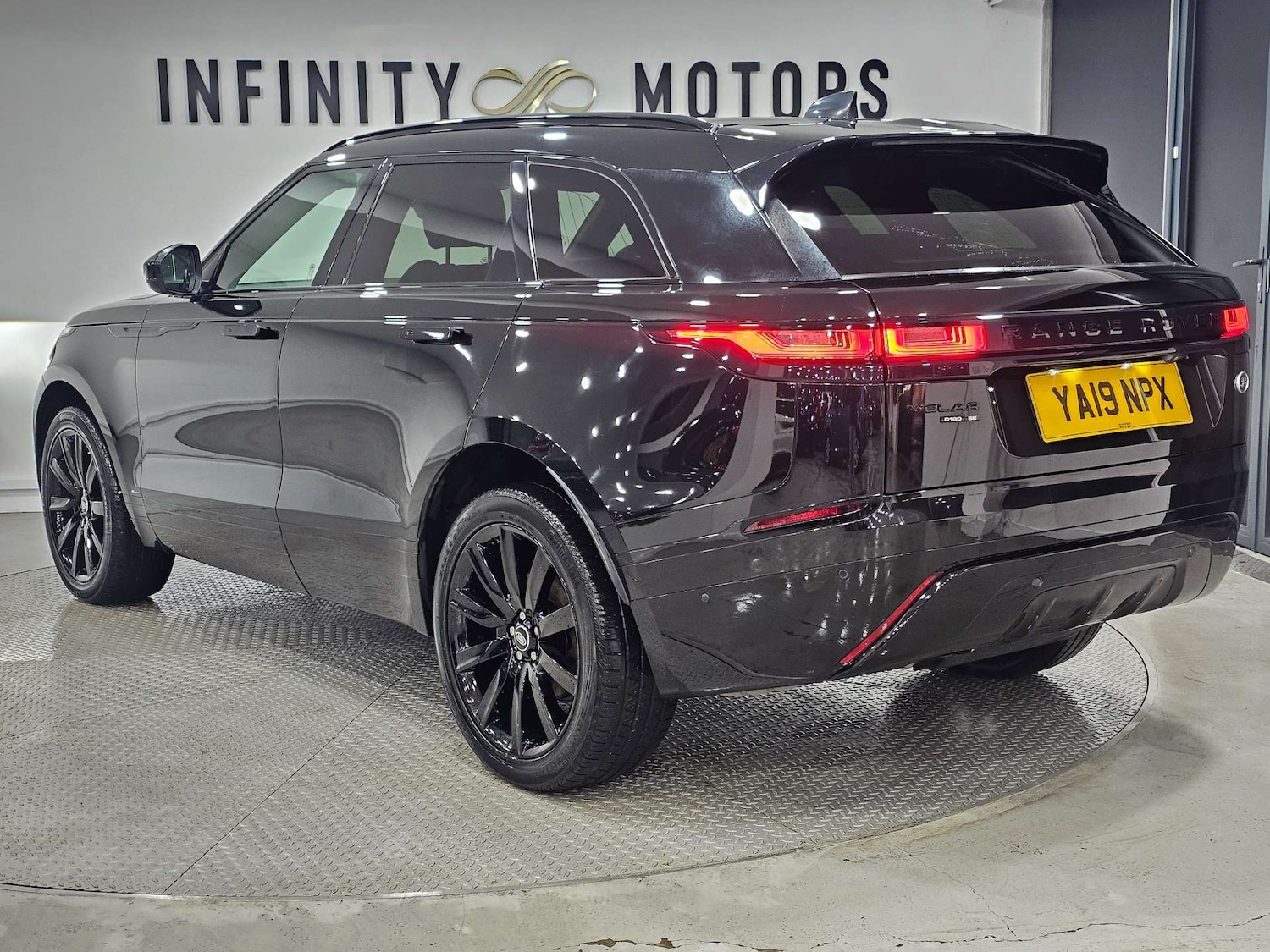 Used Land Rover Range Rover Velar 2019 for sale - 76972375: Photo 43