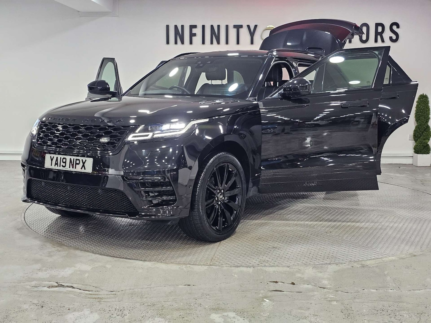 Used Land Rover Range Rover Velar 2019 for sale - 76972375: Photo 60