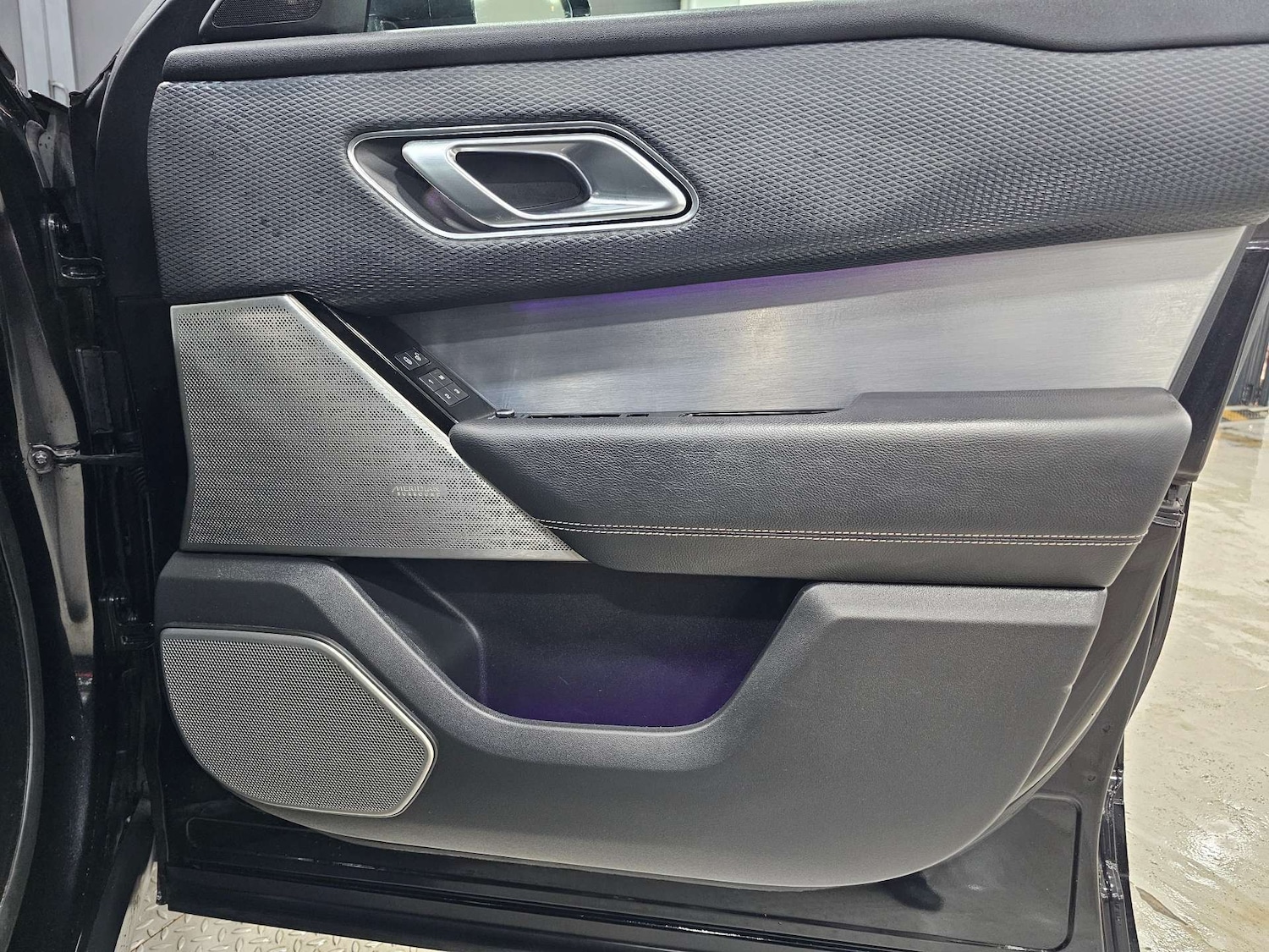 Used Land Rover Range Rover Velar 2019 for sale - 76972375: Photo 64