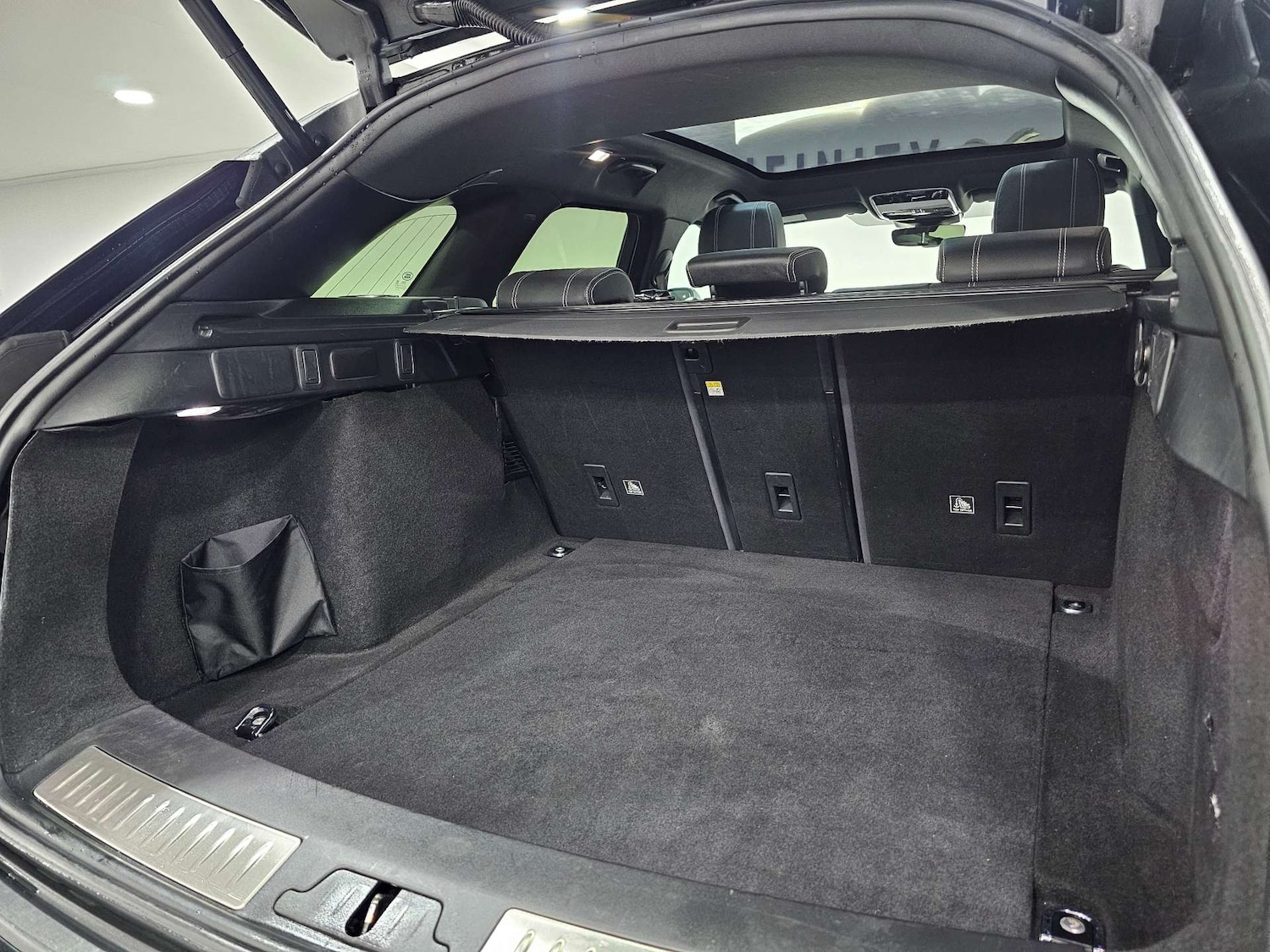 Used Land Rover Range Rover Velar 2019 for sale - 76972375: Photo 69