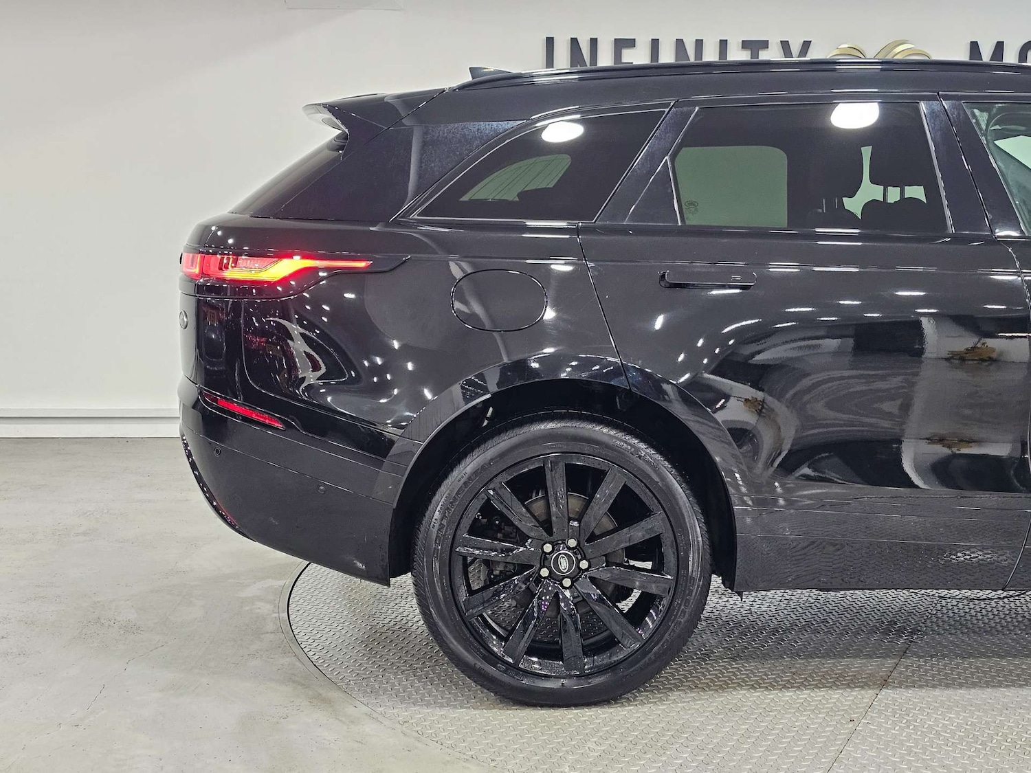 Used Land Rover Range Rover Velar 2019 for sale - 76972375: Photo 72