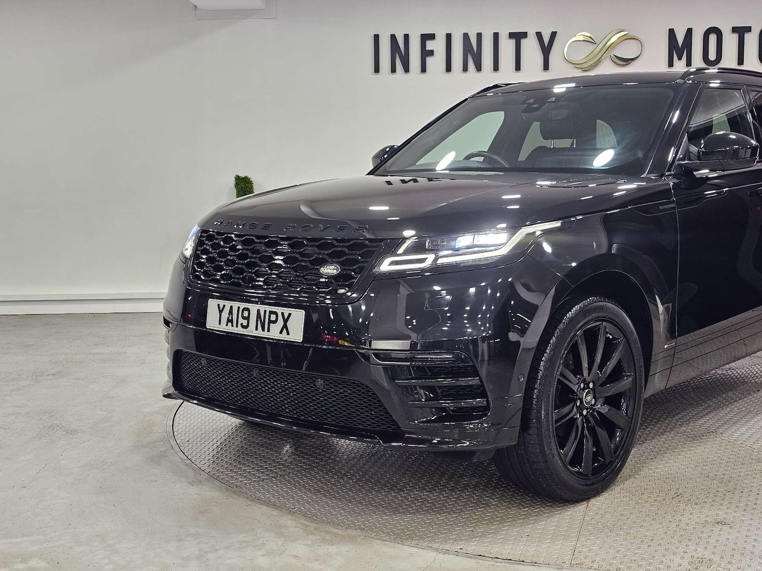 Used Land Rover Range Rover Velar 2019 for sale - 76972375: Photo 80