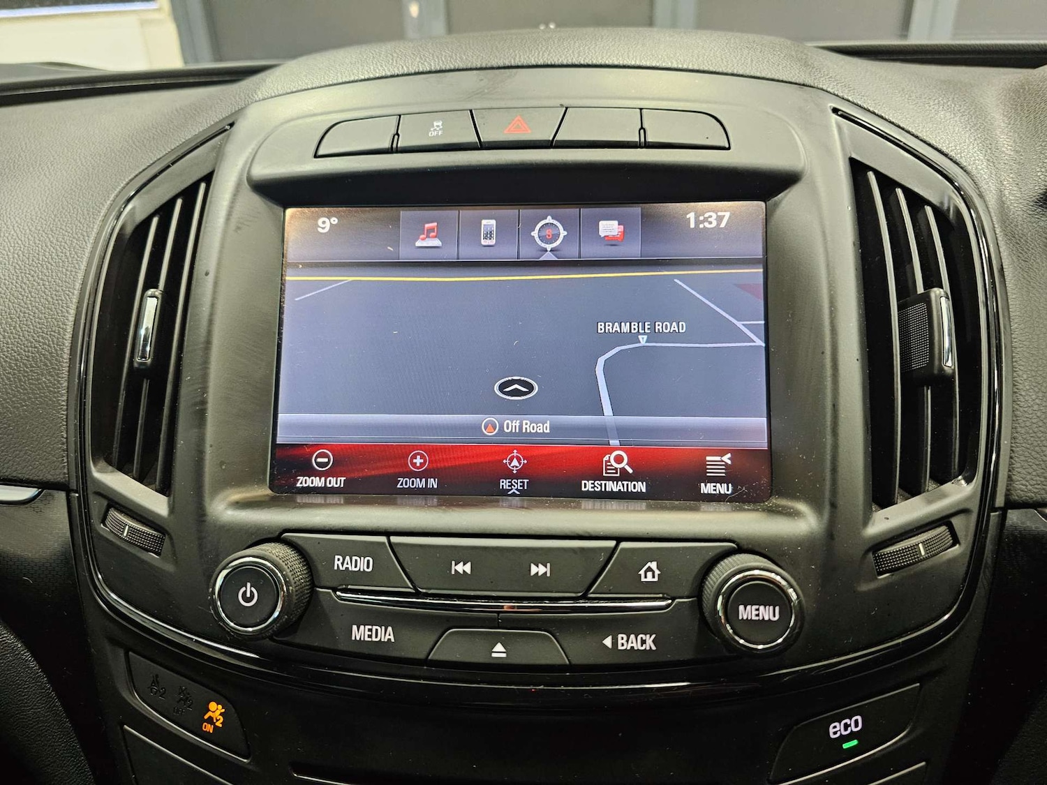 Used Vauxhall Insignia 2016 for sale - 77378408: Photo 2