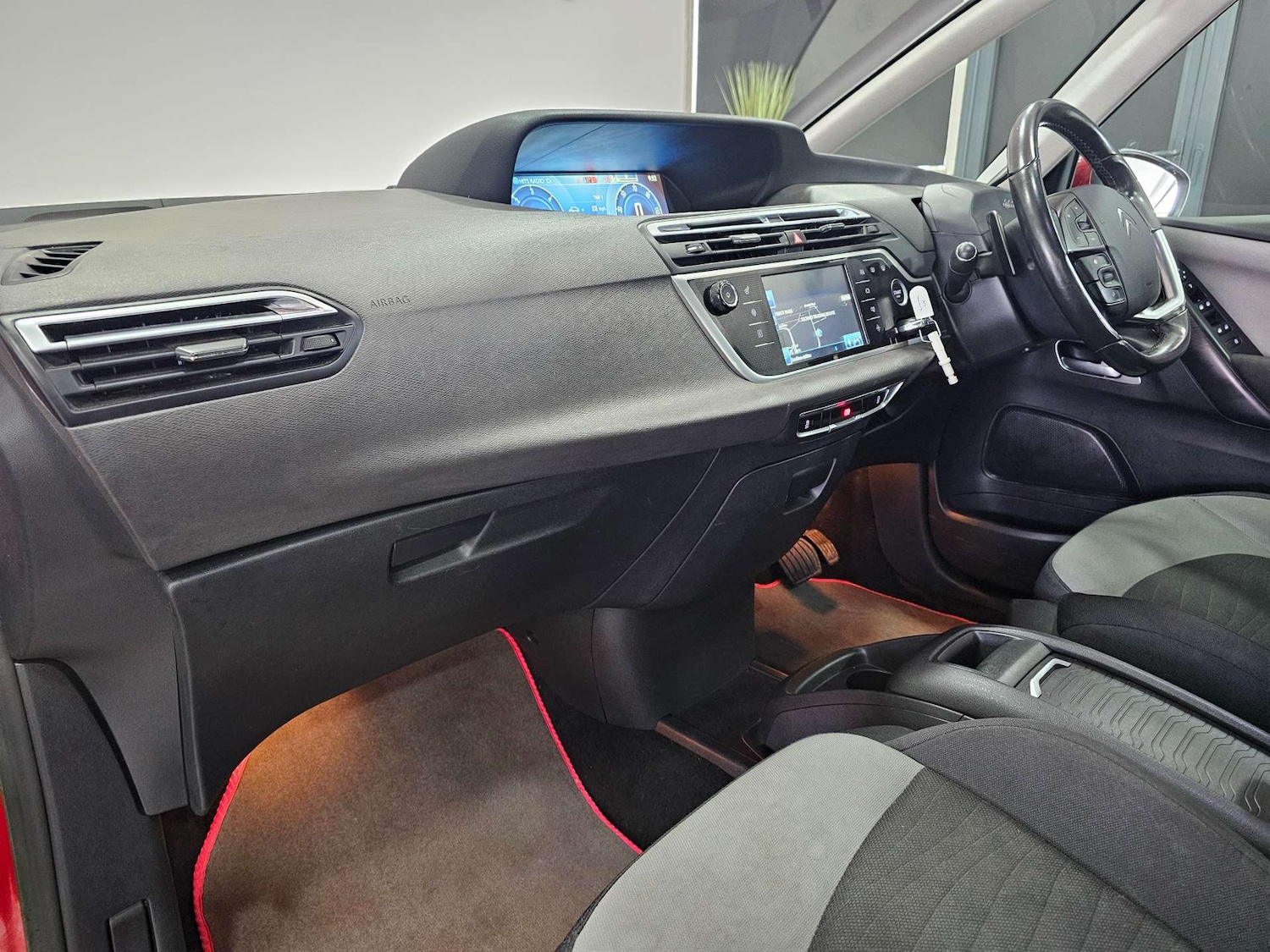 Used Citroen C4 Grand Picasso 2014 for sale - 77283219: Photo 91