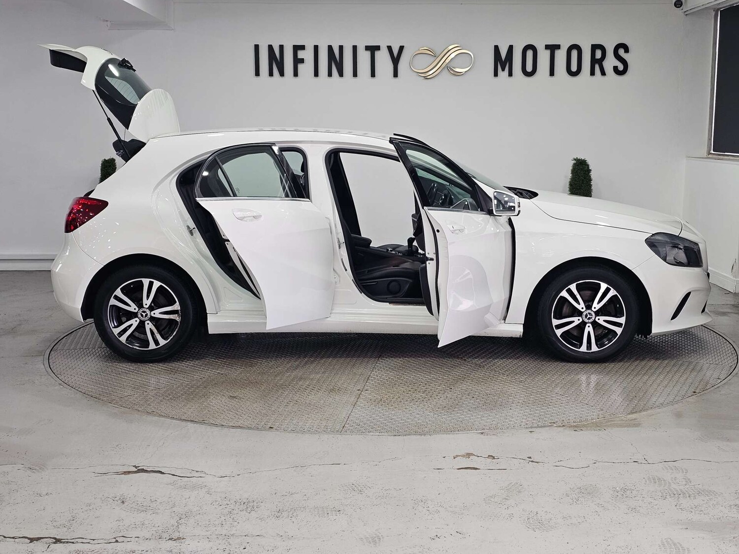 Used Mercedes-Benz A-Class 2018 for sale - 77745569: Photo 32