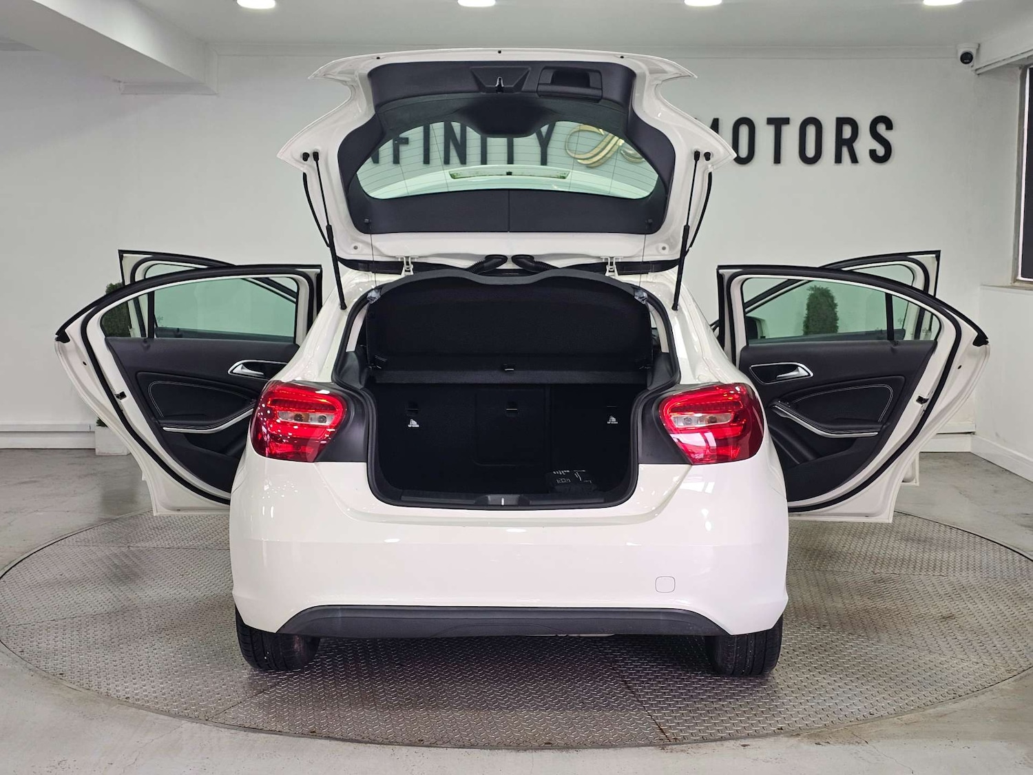 Used Mercedes-Benz A-Class 2018 for sale - 77745569: Photo 34