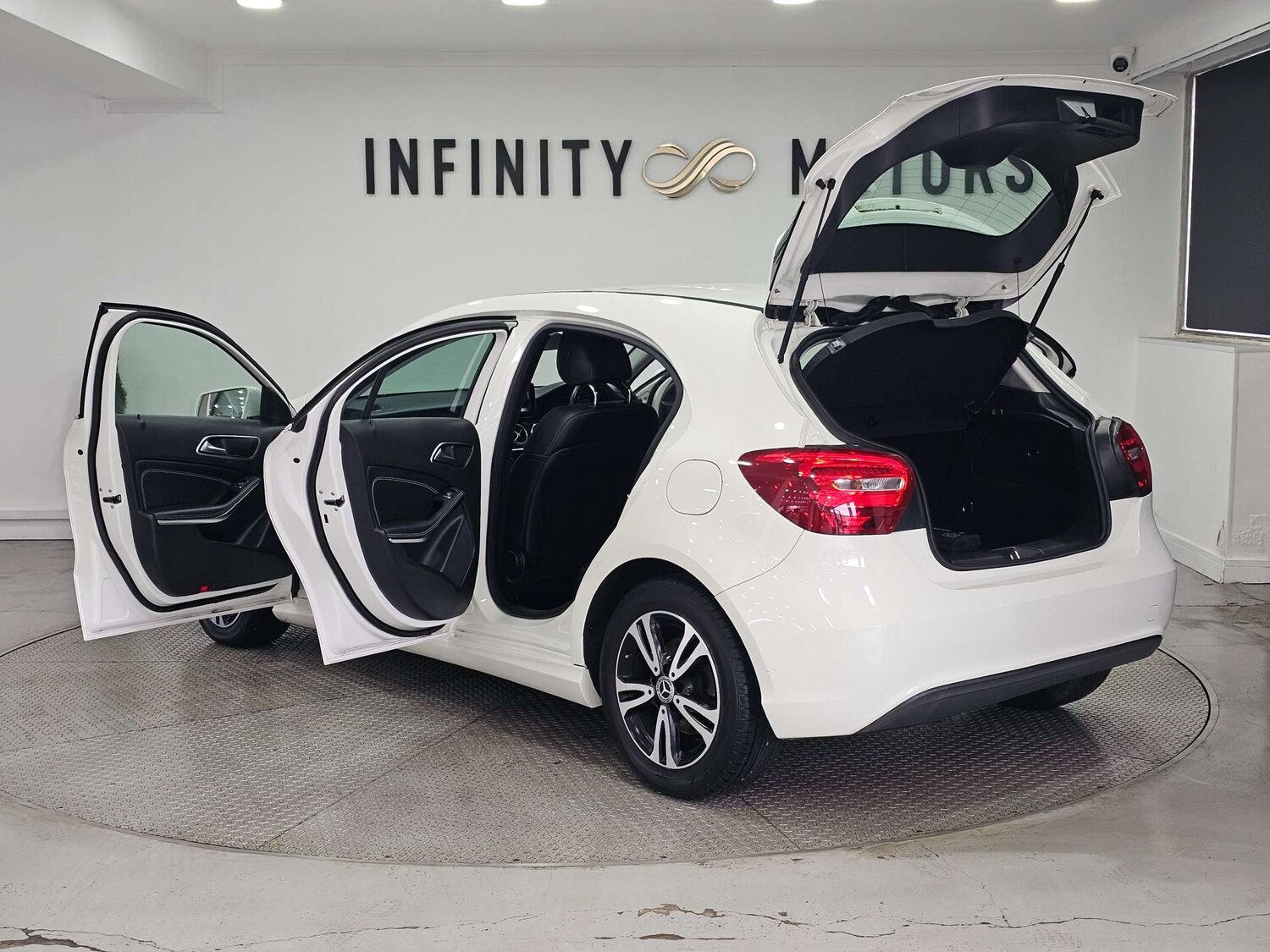 Used Mercedes-Benz A-Class 2018 for sale - 77745569: Photo 35