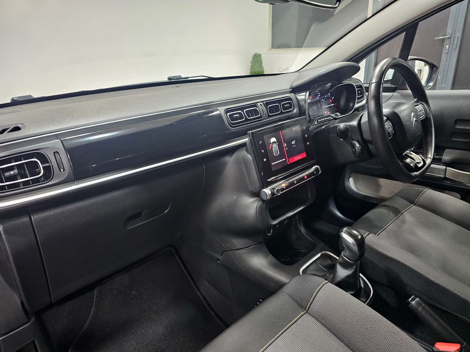 Used Citroen C3 2017 for sale - 77022332: Photo 87