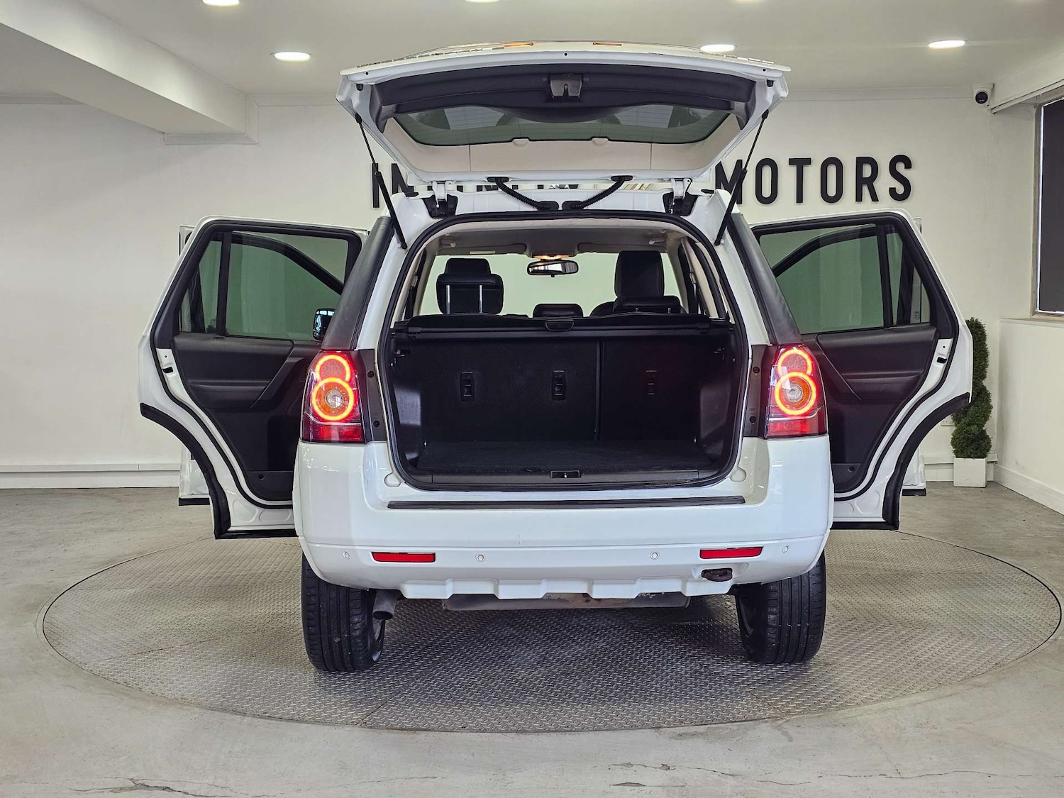 Used Land Rover Freelander 2014 for sale - 76972373: Photo 46