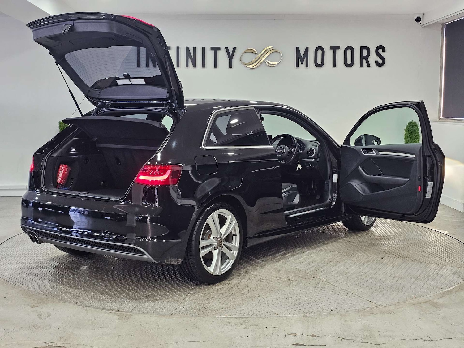 Used Audi A3 2014 for sale - 76972459: Photo 87