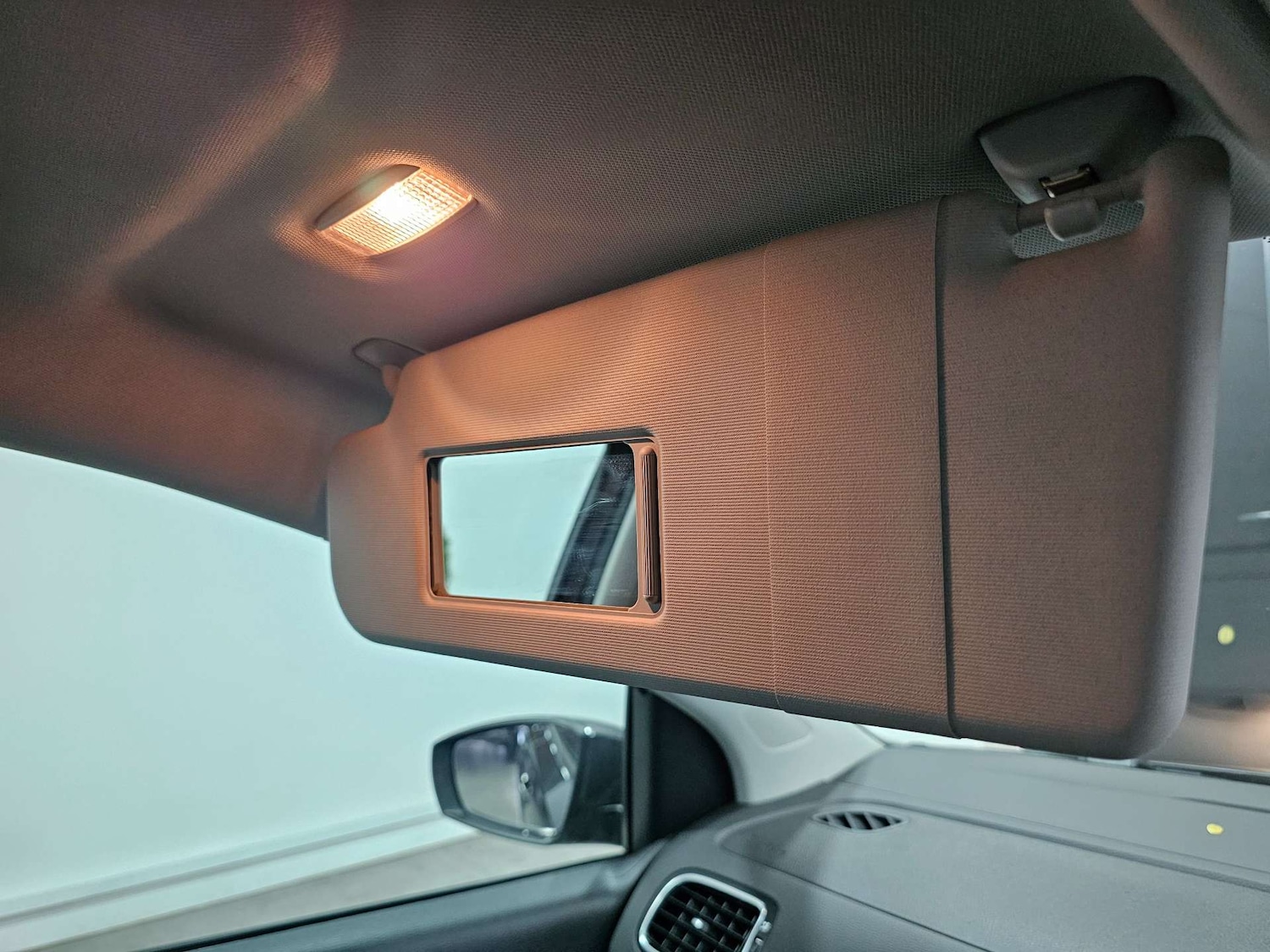 Used Volkswagen Polo 2010 for sale - 77542656: Photo 32