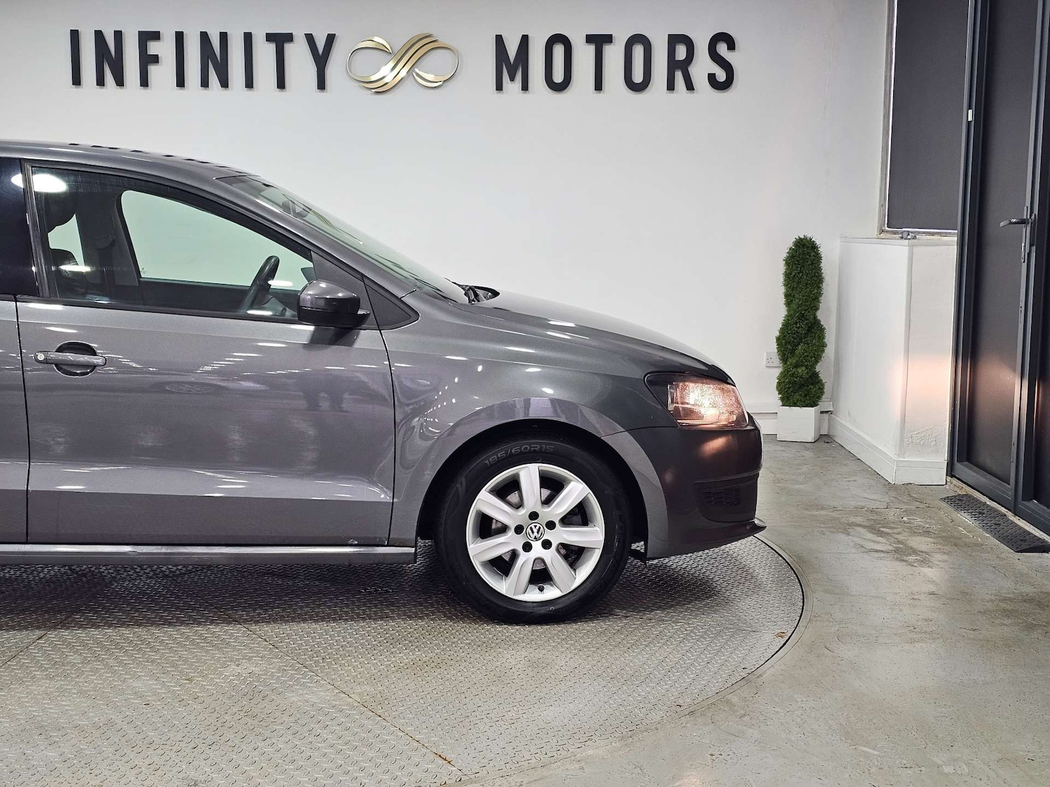 Used Volkswagen Polo 2010 for sale - 77542656: Photo 59