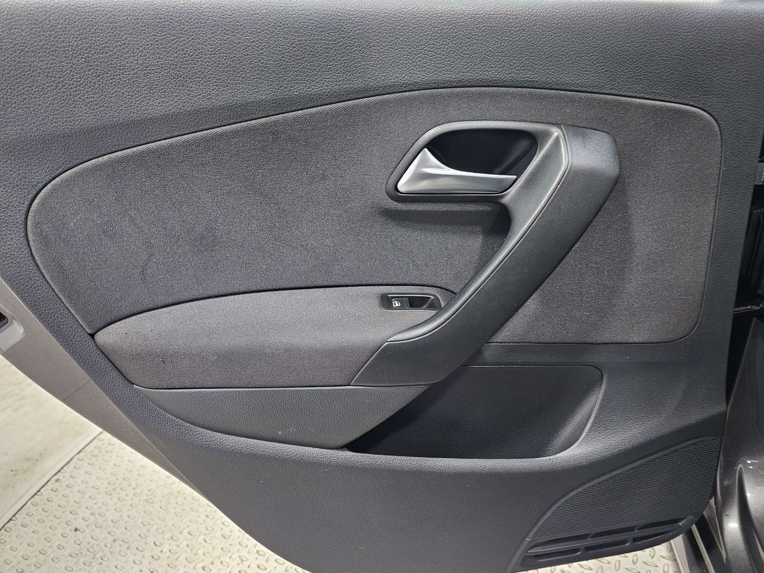 Used Volkswagen Polo 2010 for sale - 77542656: Photo 83