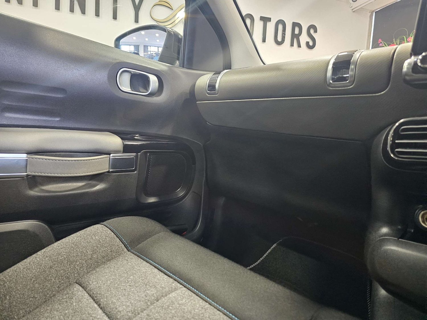 Used Citroen C4 Cactus 2019 for sale - 77105791: Photo 75