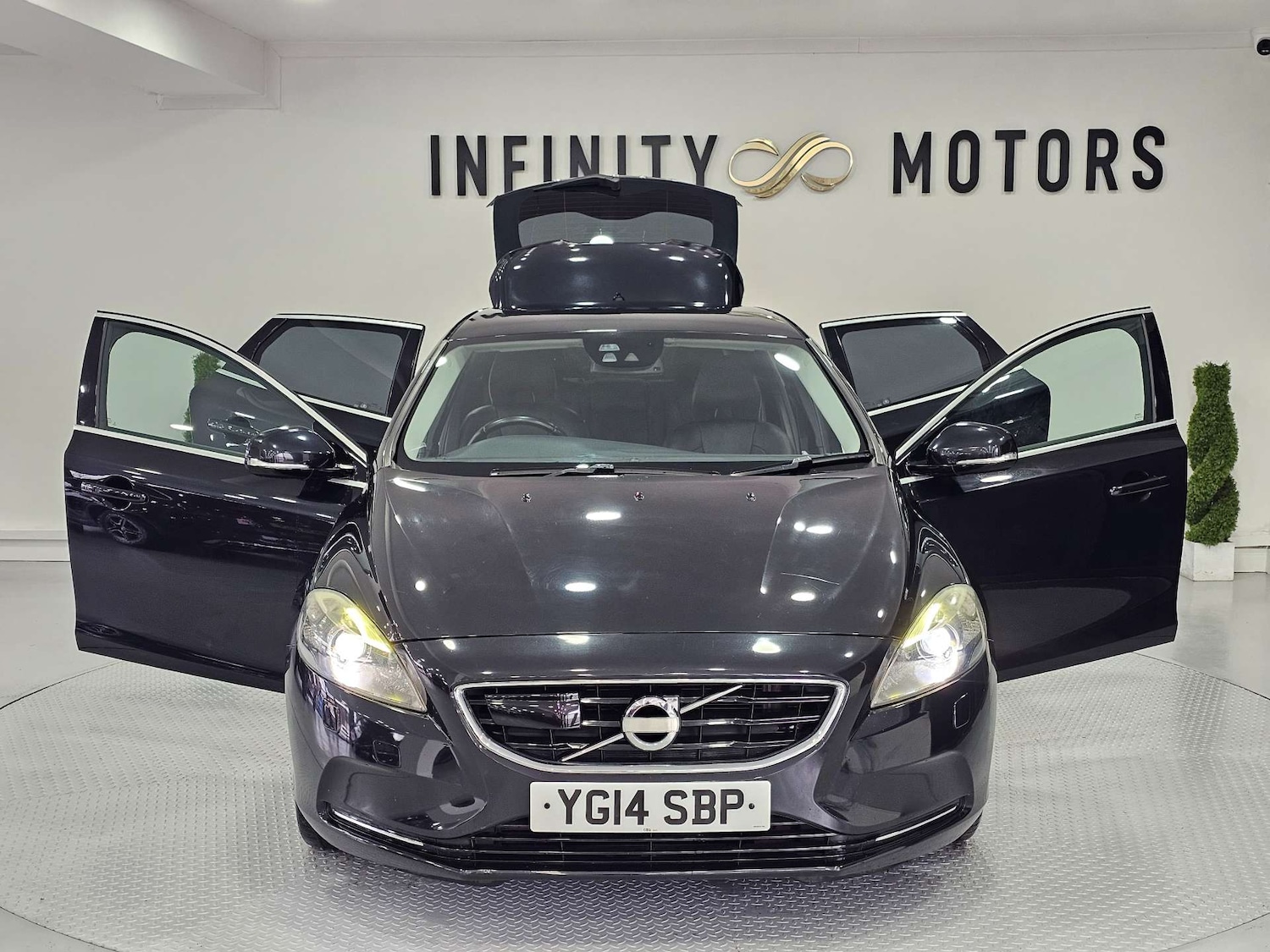 Used Volvo V40 2014 for sale - 78196832: Photo 14