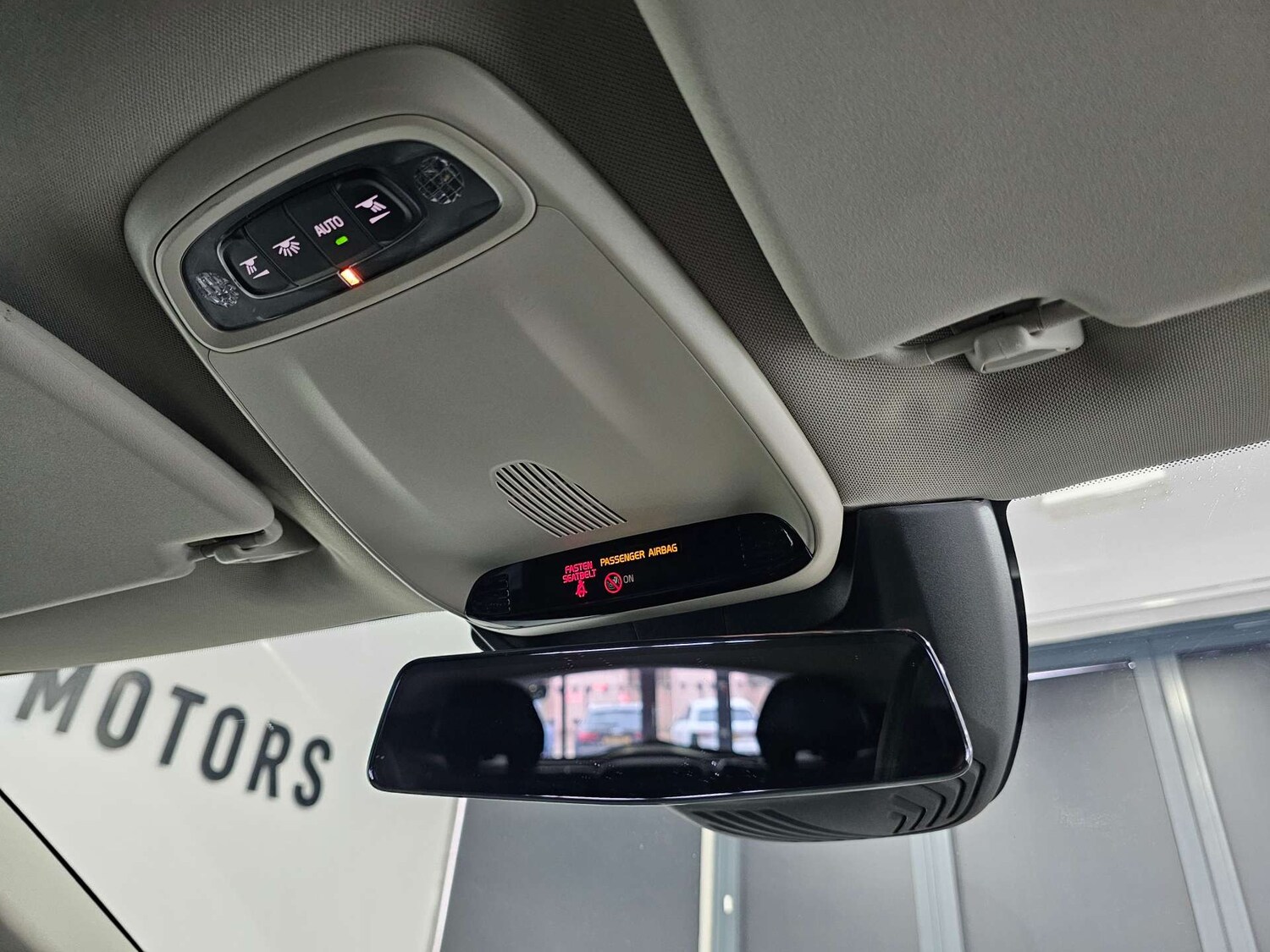 Used Volvo V40 2014 for sale - 78196832: Photo 19