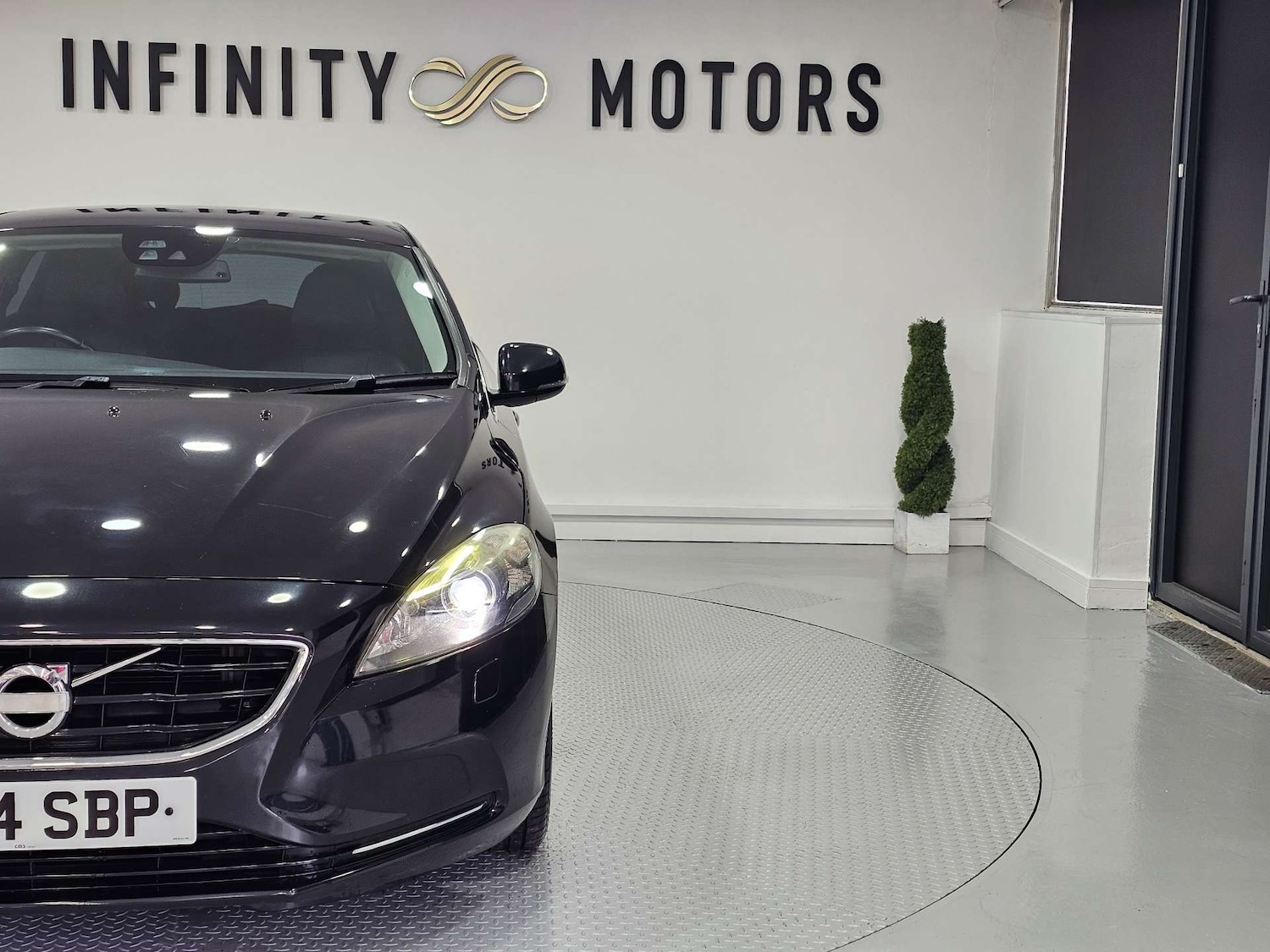 Used Volvo V40 2014 for sale - 78196832: Photo 21