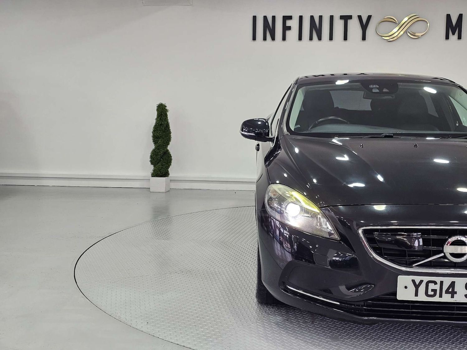 Used Volvo V40 2014 for sale - 78196832: Photo 31