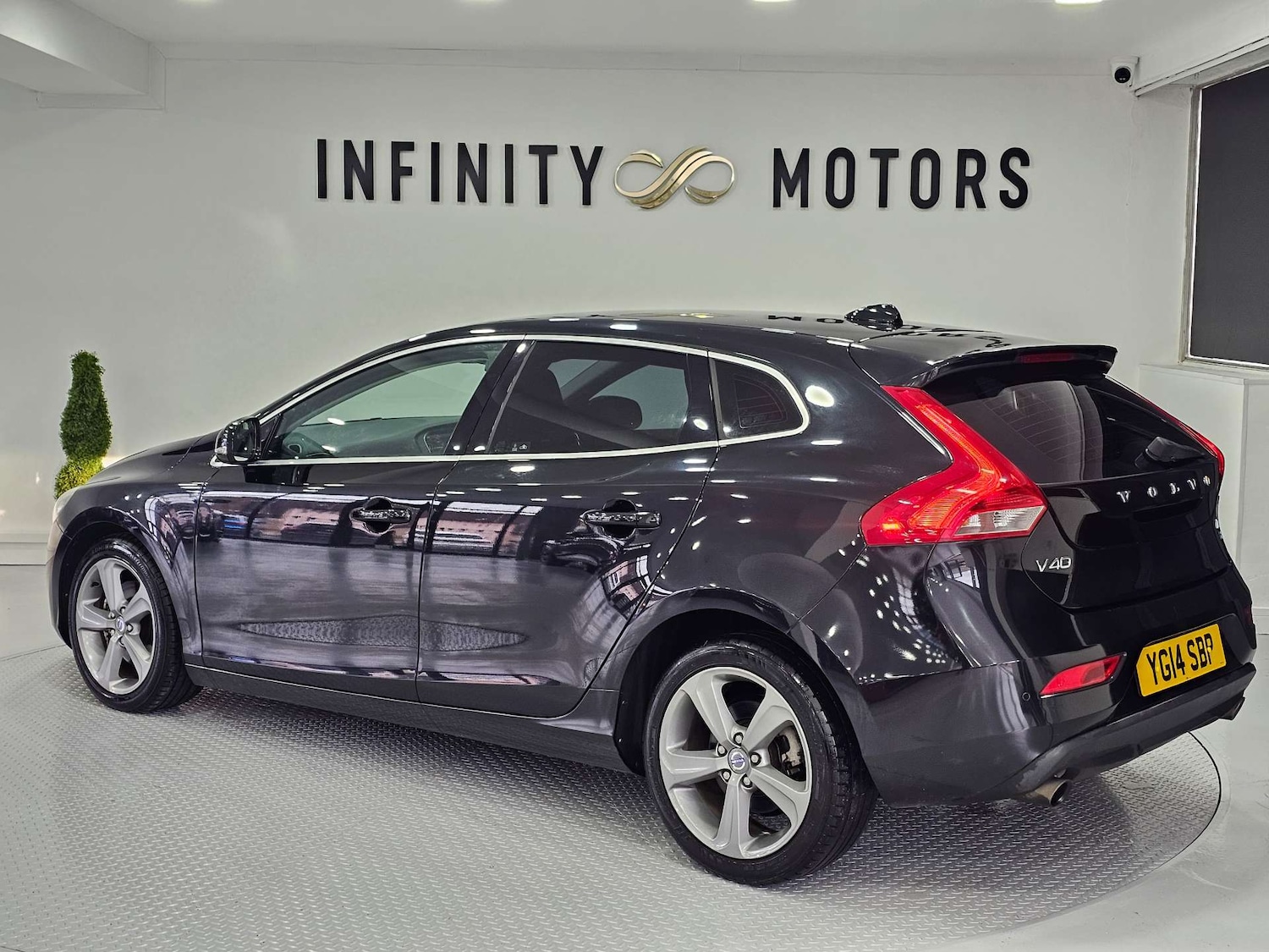 Used Volvo V40 2014 for sale - 78196832: Photo 34