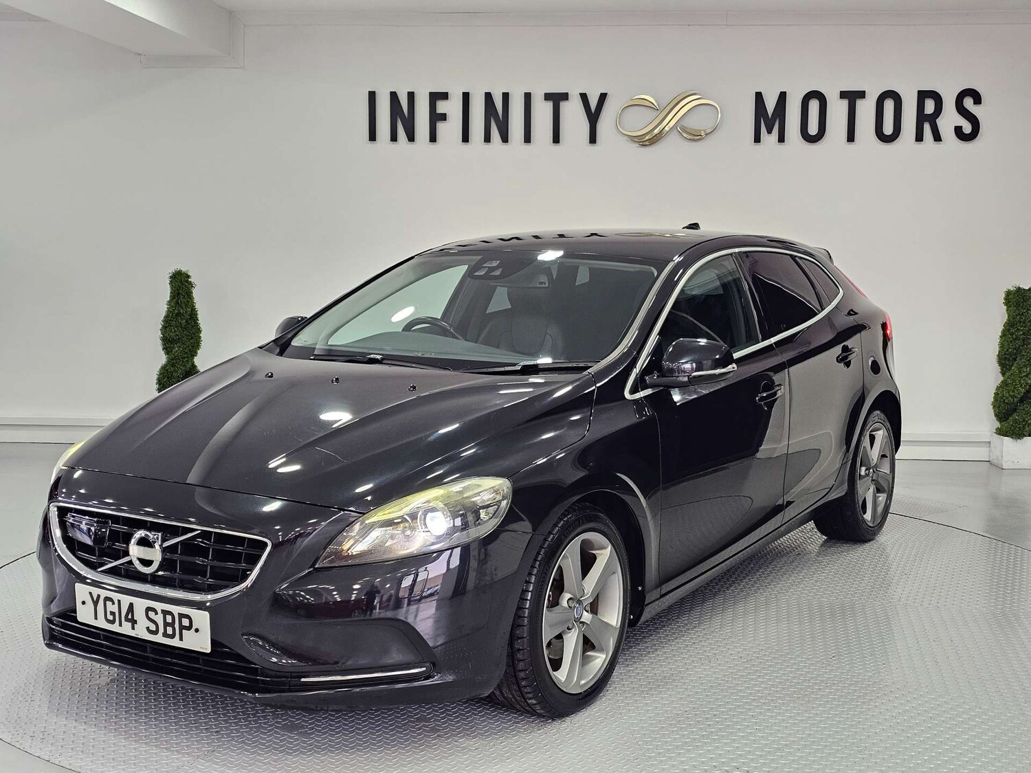 Used Volvo V40 2014 for sale - 78196832: Photo 4