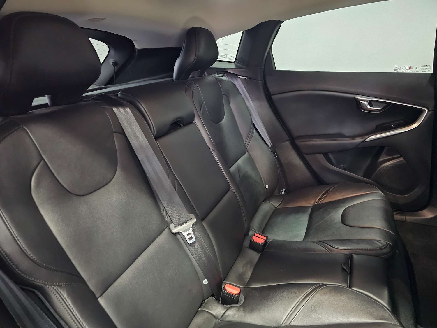 Used Volvo V40 2014 for sale - 78196832: Photo 46